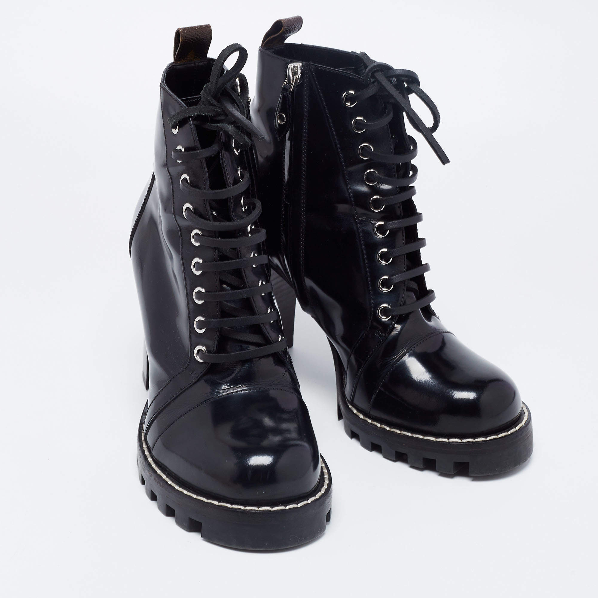 Star trail patent leather lace up boots Louis Vuitton Black size 39 EU in  Patent leather - 33062195