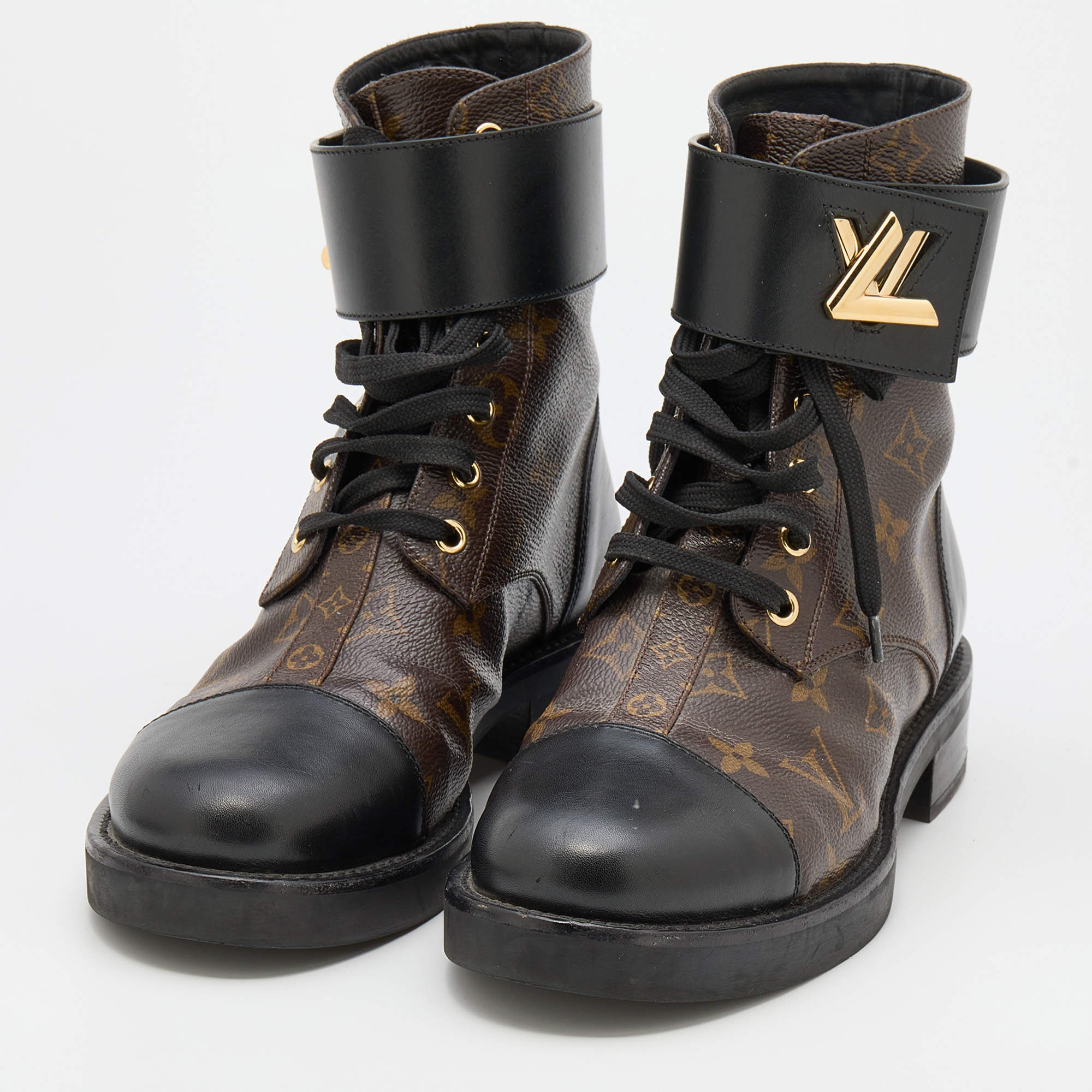 Louis Vuitton Black Leather Wonderland Ranger Ankle Length Combat Boots  Size 38 Louis Vuitton