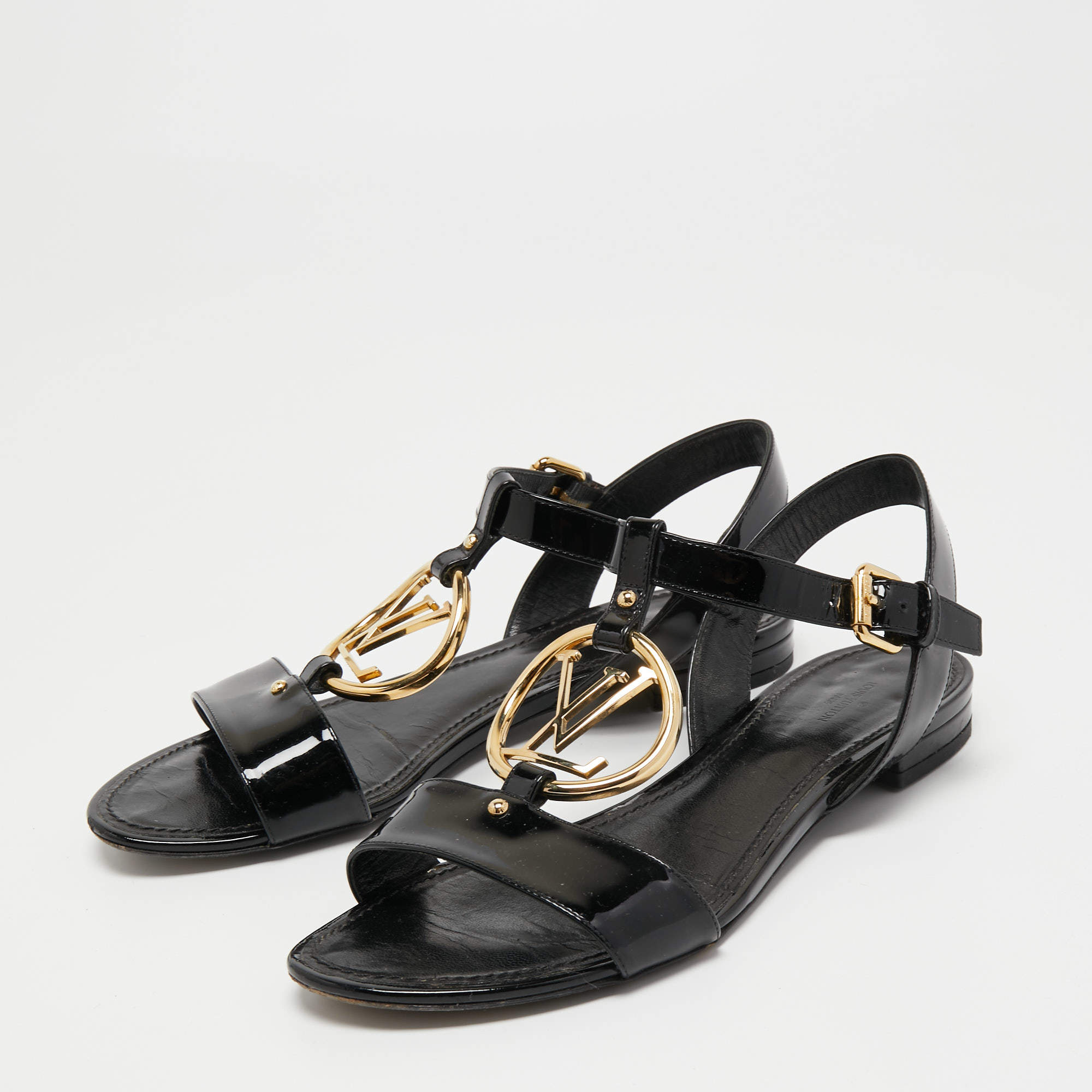 Louis Vuitton Sandals Sunbath Flat Mule, taille 39, new condition! Black  Patent leather Plastic ref.117221 - Joli Closet