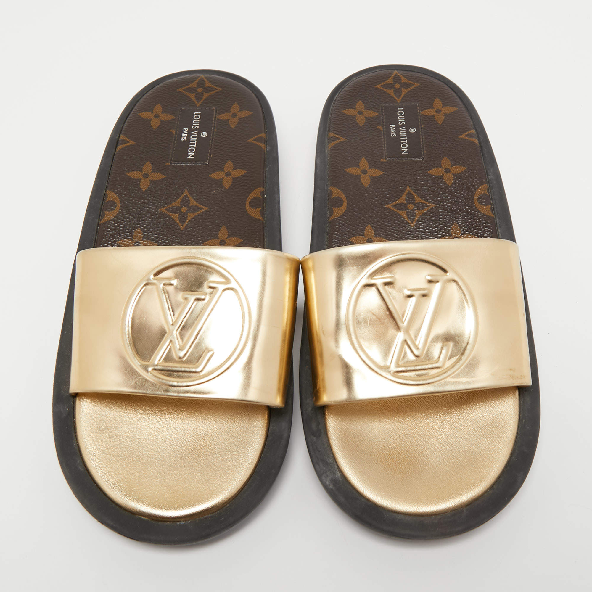 Louis Vuitton Gold Leather Sunbath Flat Slides Size 38 Louis Vuitton