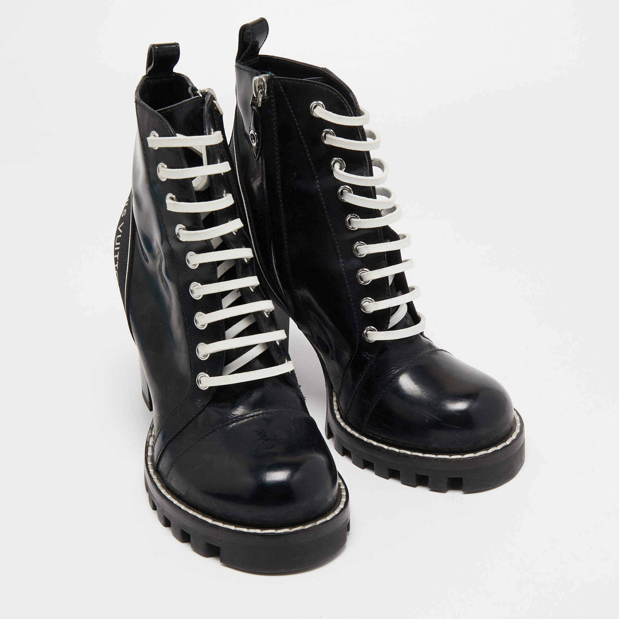 Star trail leather lace up boots Louis Vuitton Black size 38 EU in Leather  - 31816410