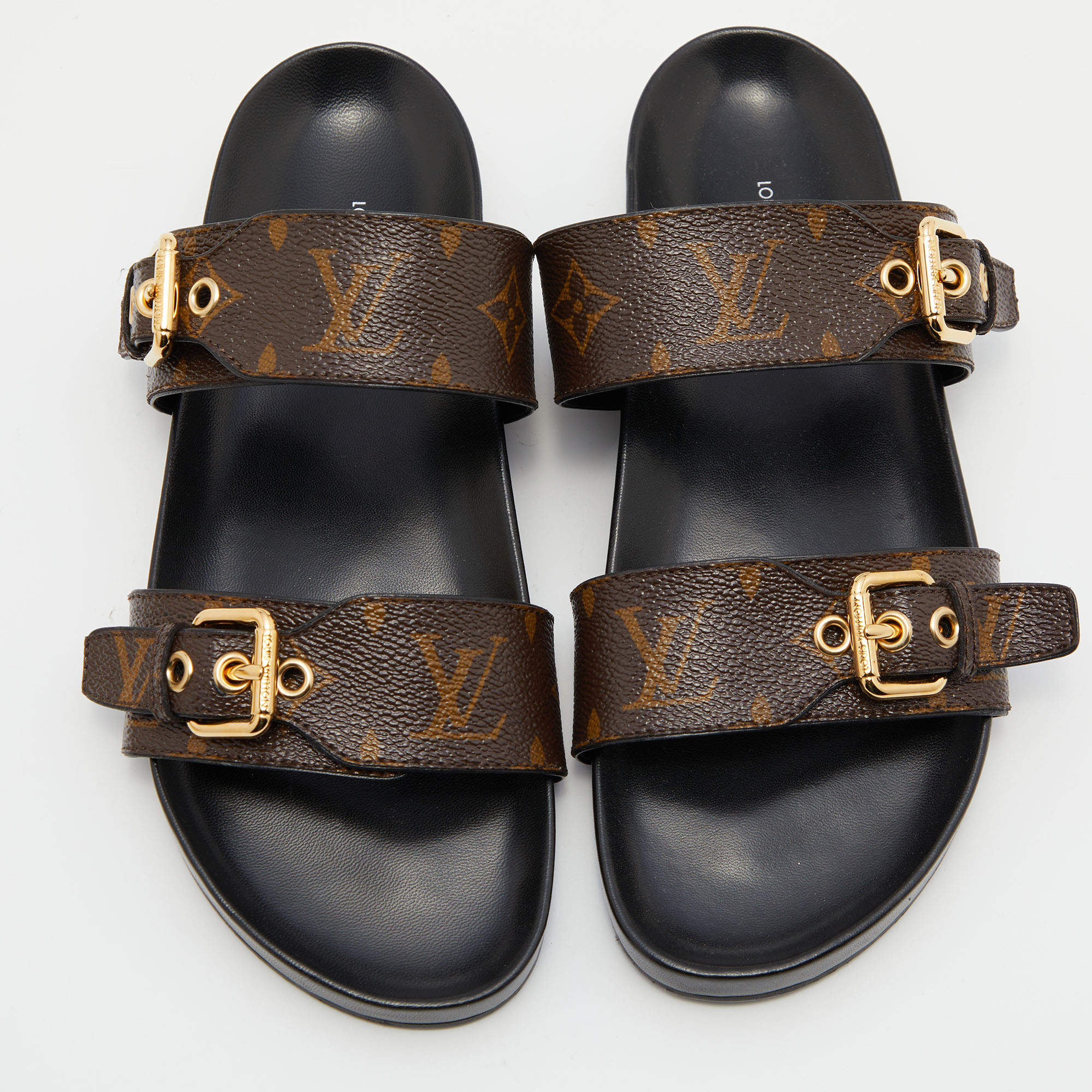 Louis Vuitton Khaki Monogram Giant Canvas Bom Dia Flat Mule Sandals Size  7/37.5 - Yoogi's Closet