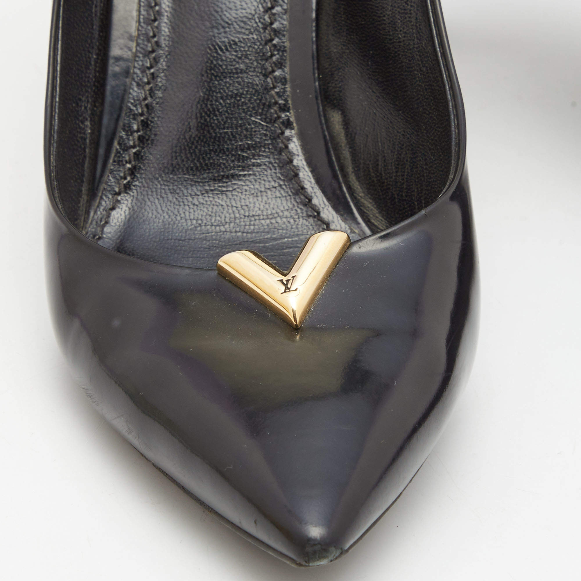 Louis Vuitton Beige Leather Heartbreaker Pump Size 38.5 at 1stDibs