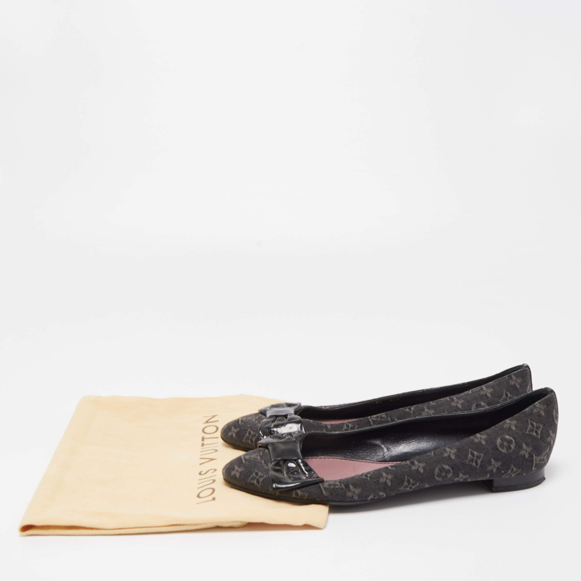Louis Vuitton LV Monogram Leather Ballet Flats - Black Flats, Shoes -  LOU784580
