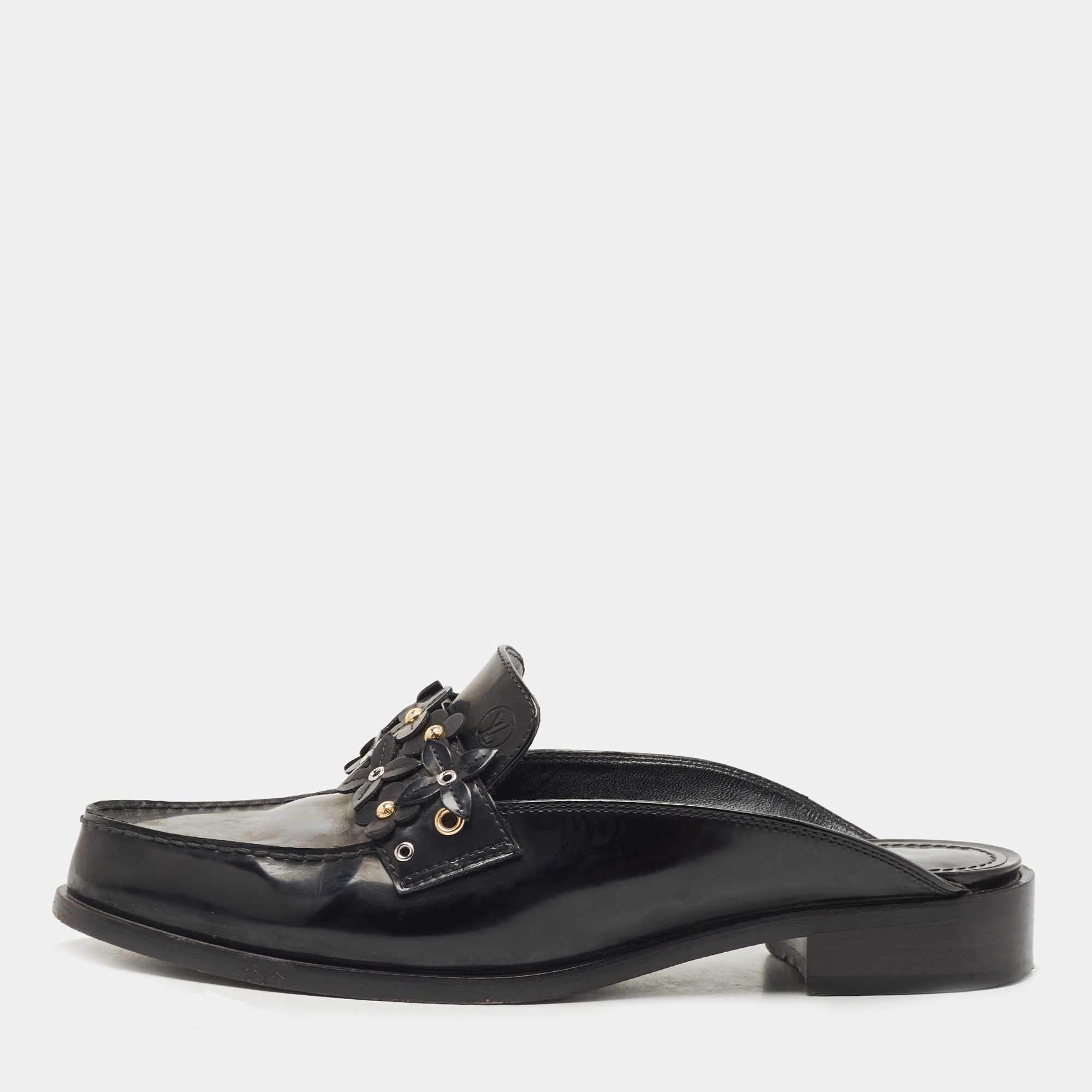 مملوكة مسبقًا Louis Vuitton Black Leather Studded Flower Applique Mules Size 37.5