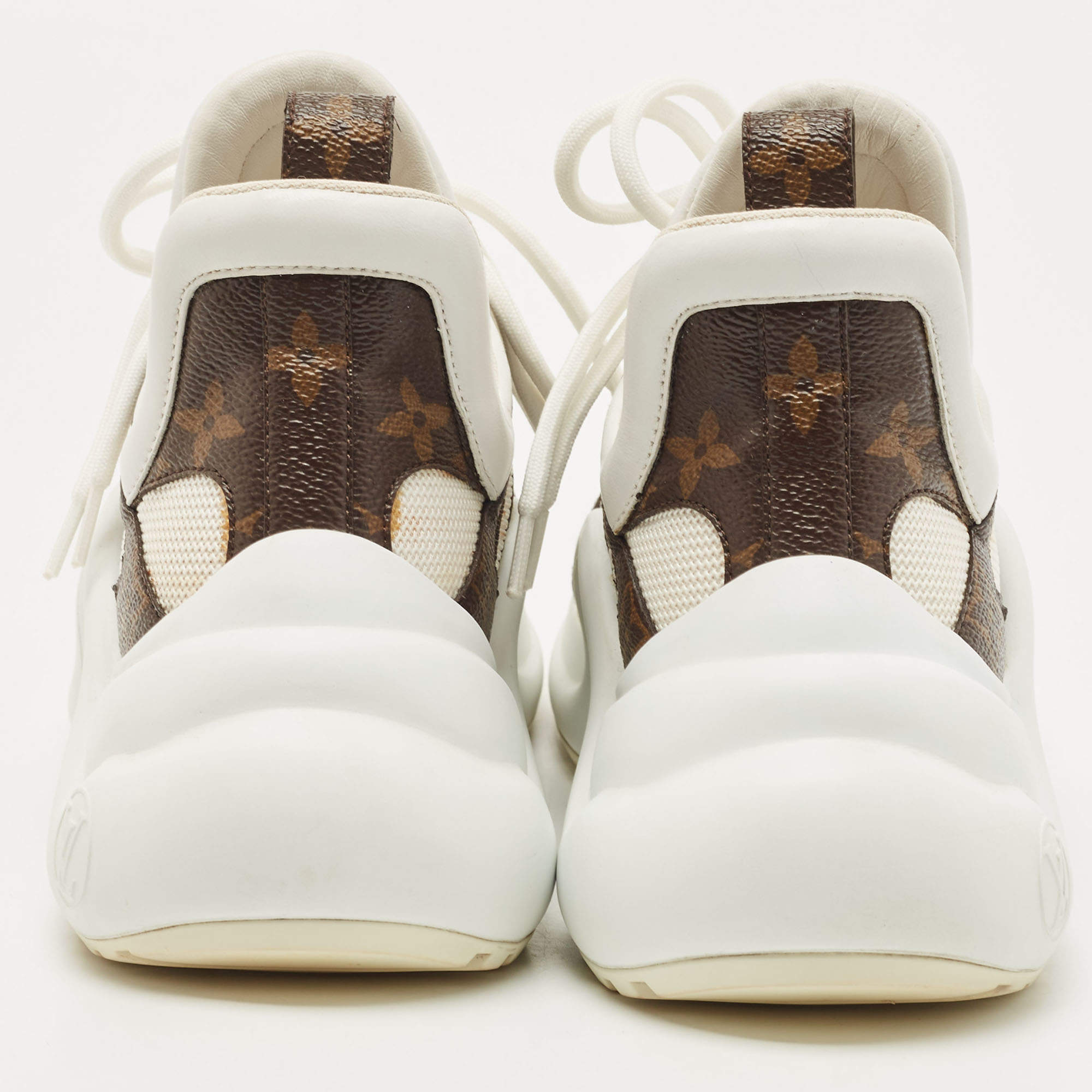 Archlight leather trainers Louis Vuitton White size 39 EU in Leather -  22073544