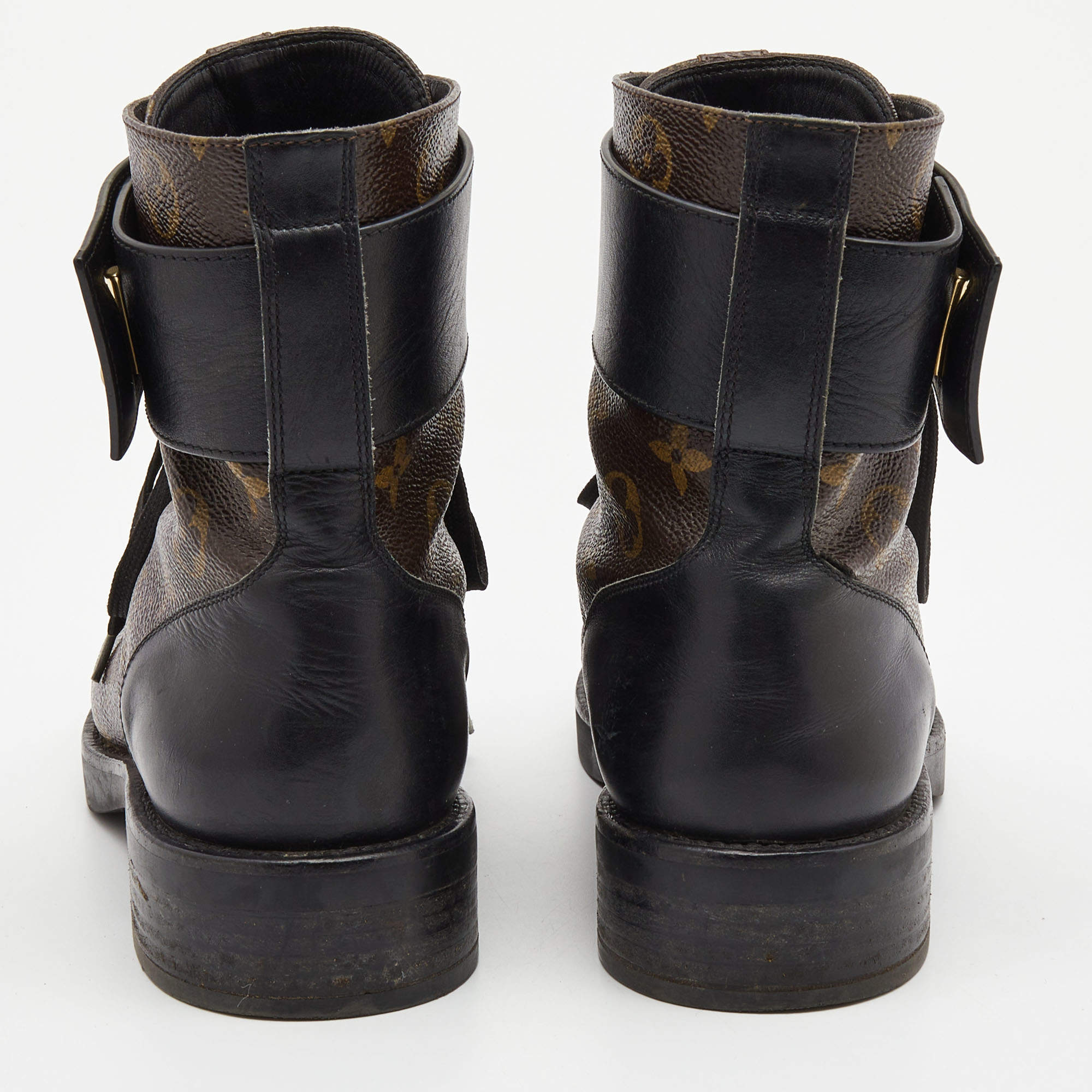 Wonderland leather biker boots Louis Vuitton Brown size 36.5 EU in Leather  - 32151425
