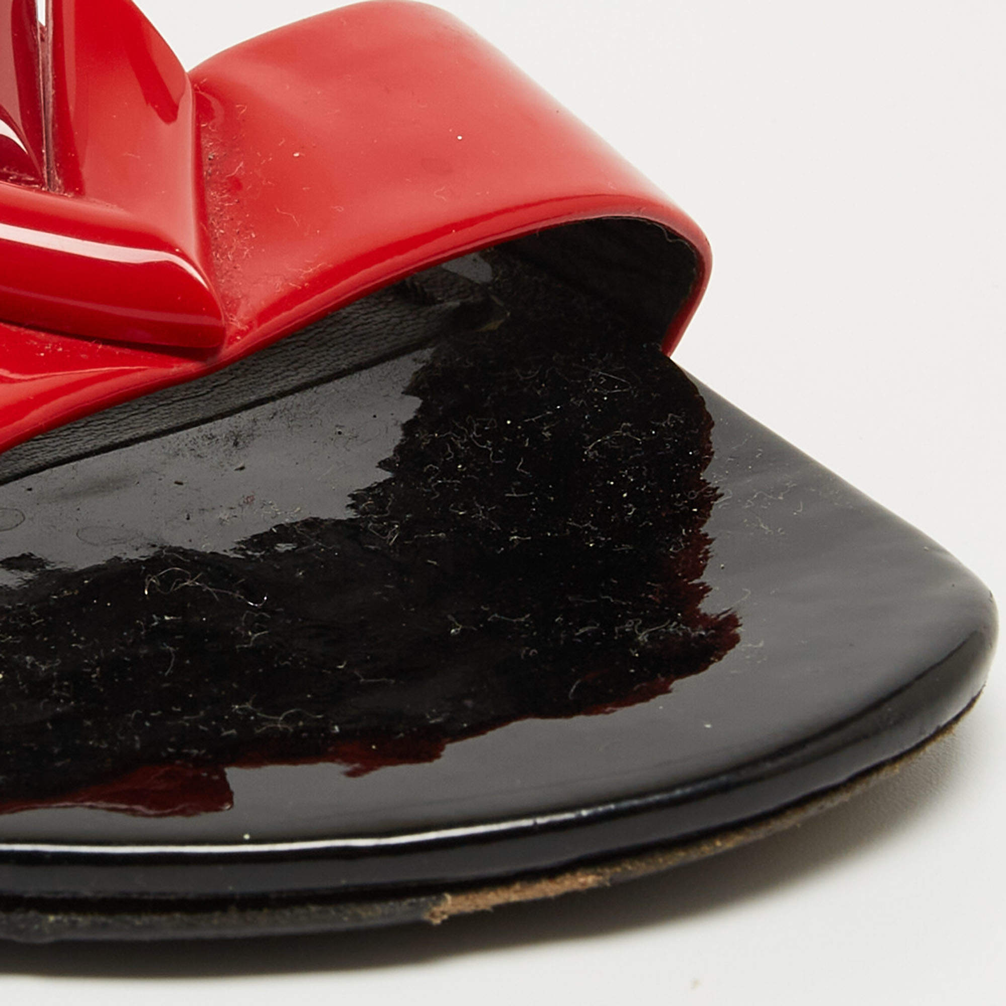 Louis Vuitton Red/Black Ombre Patent Leather Flat Sandals Size 39 Louis  Vuitton