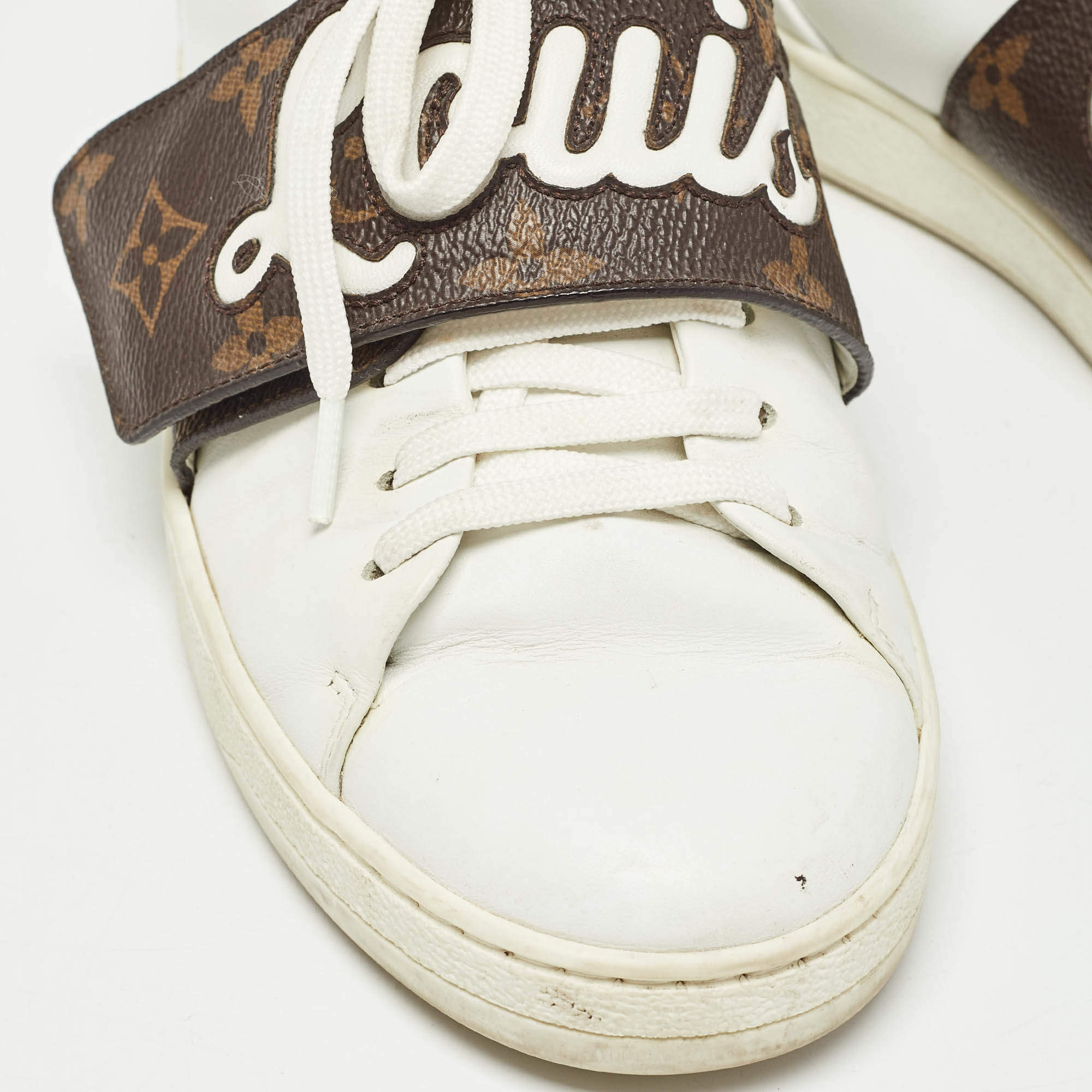 Pre Owned Louis Vuitton White Leather and Monogram Coated Canvas Low Top Sneakers Size 35.5