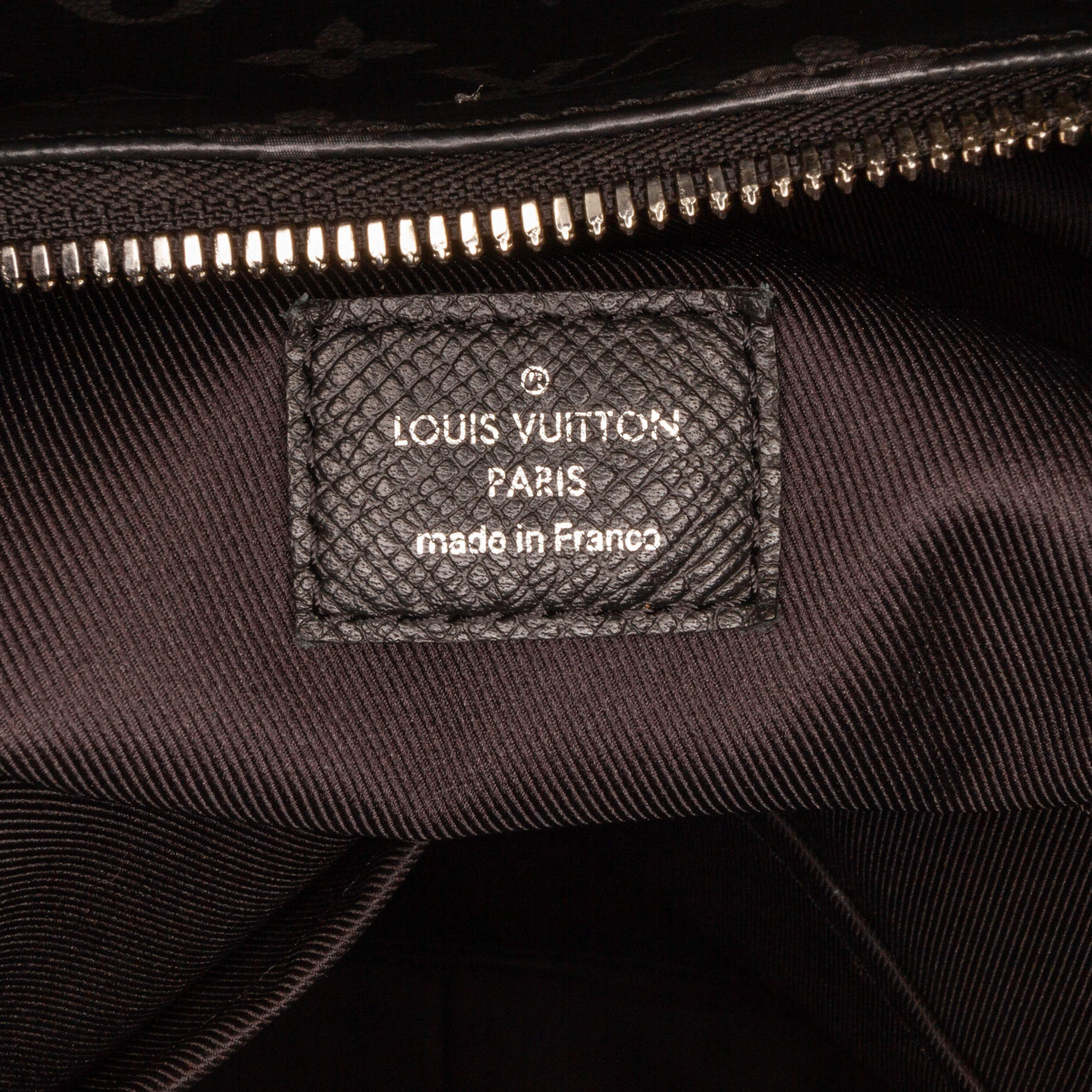 Louis Vuitton Black Taigarama Discovery PM Louis Vuitton