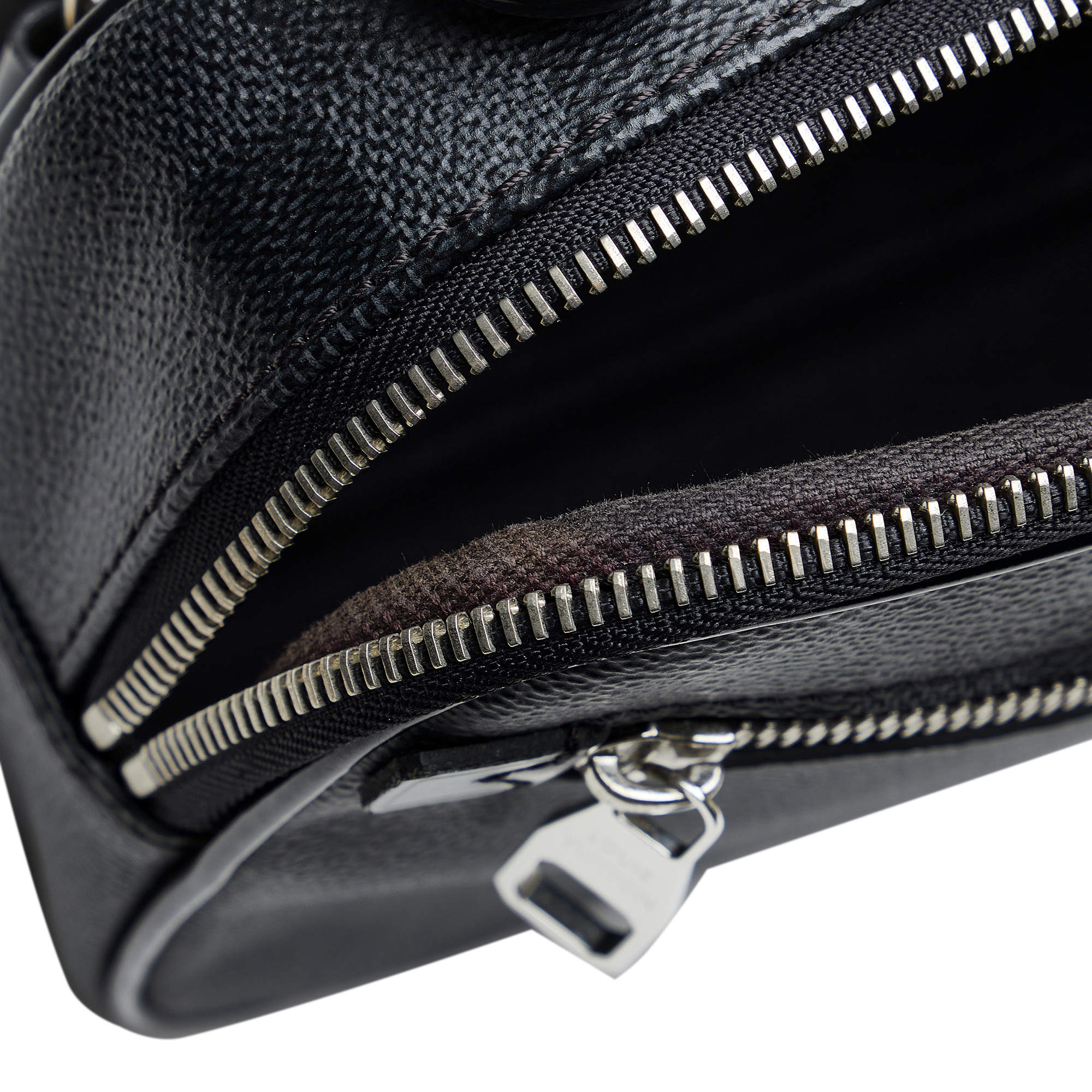 Louis Vuitton Gray Damier Graphite Ambler Grey Leather Cloth Pony-style  calfskin ref.888235 - Joli Closet