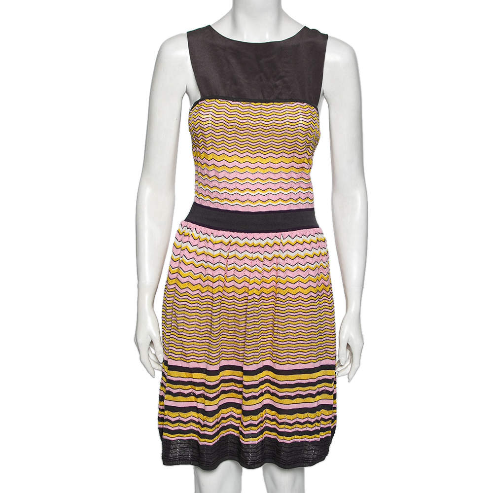 Pre Owned فستان بلا أكمام إم ميسوني تريكو قطن نمط مجعد مخرم متعدد الألوان متوسط الطول مقاس وسط - ميديوم