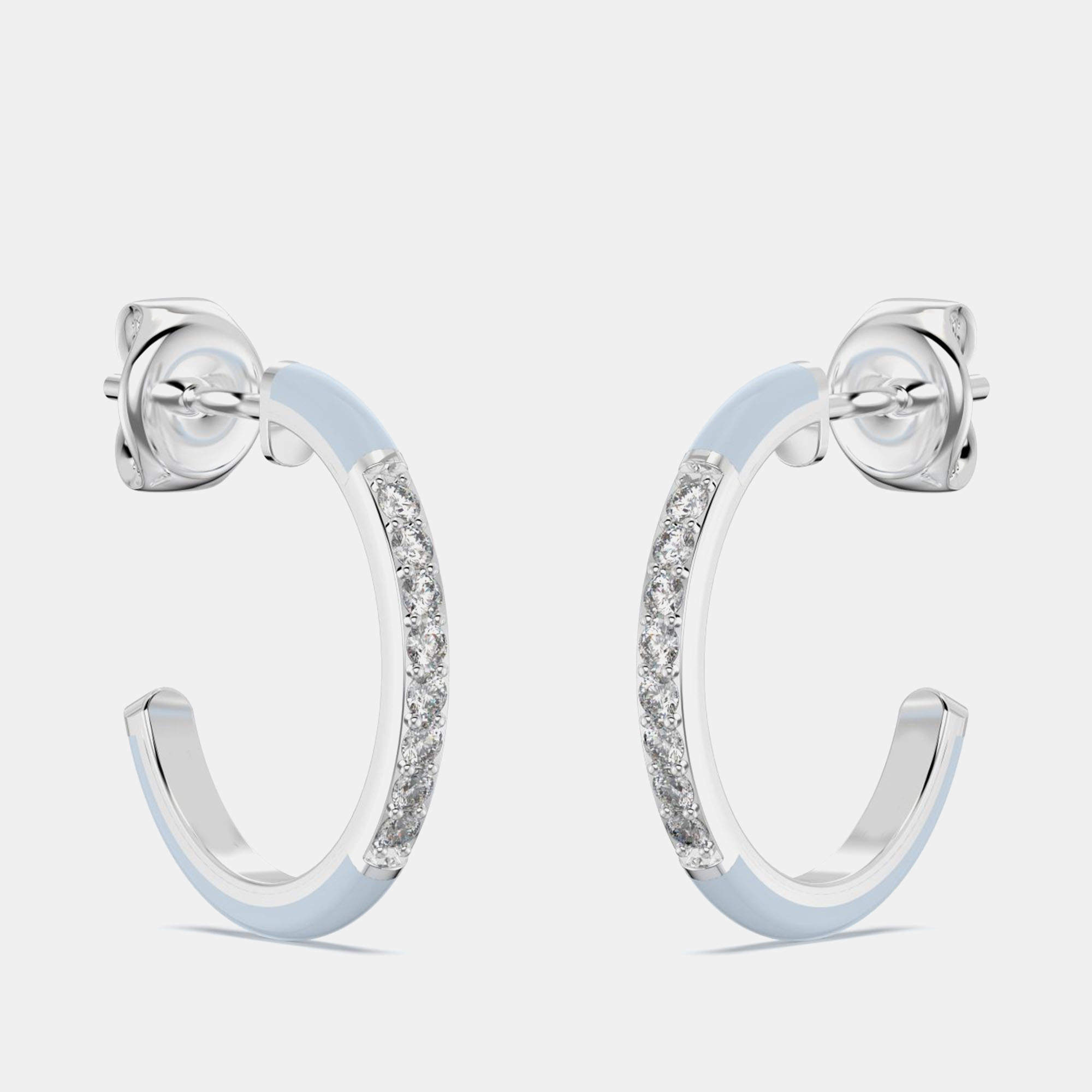 Pre Owned أقراط فضة استرليني سيراميك أزرق فاتح بألماس مزروع في المختبر على شكل حرف C