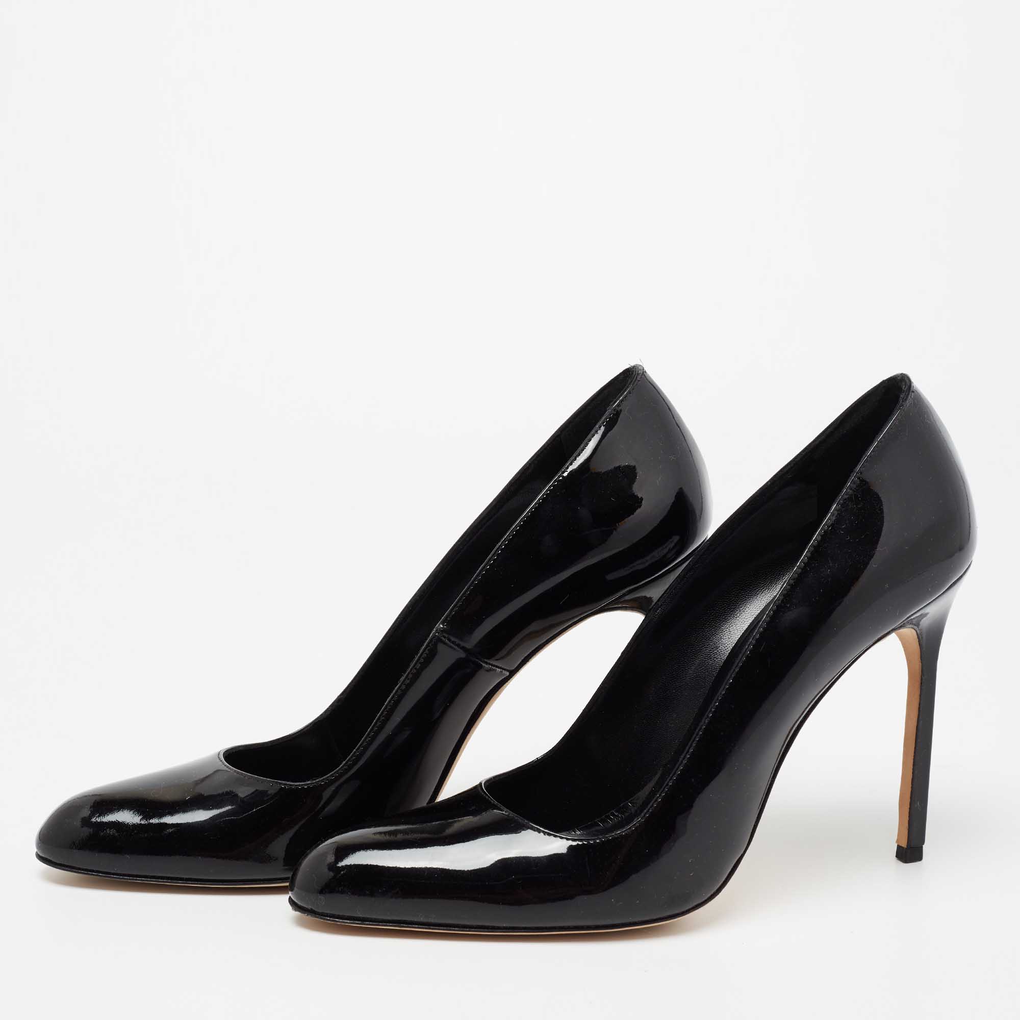 Pre Owned Manolo Blahnik Black Patent Leather Round Toe Pumps Size 40 