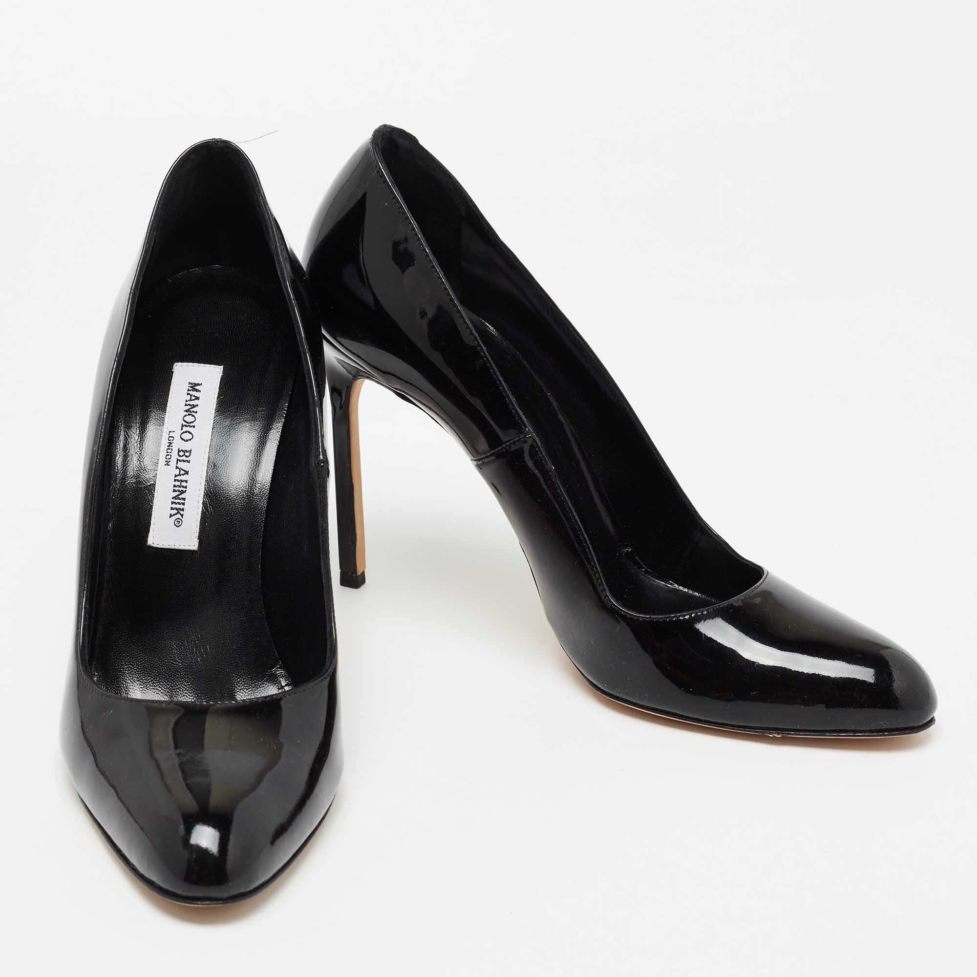 Pre Owned Manolo Blahnik Black Patent Leather Round Toe Pumps Size 40 