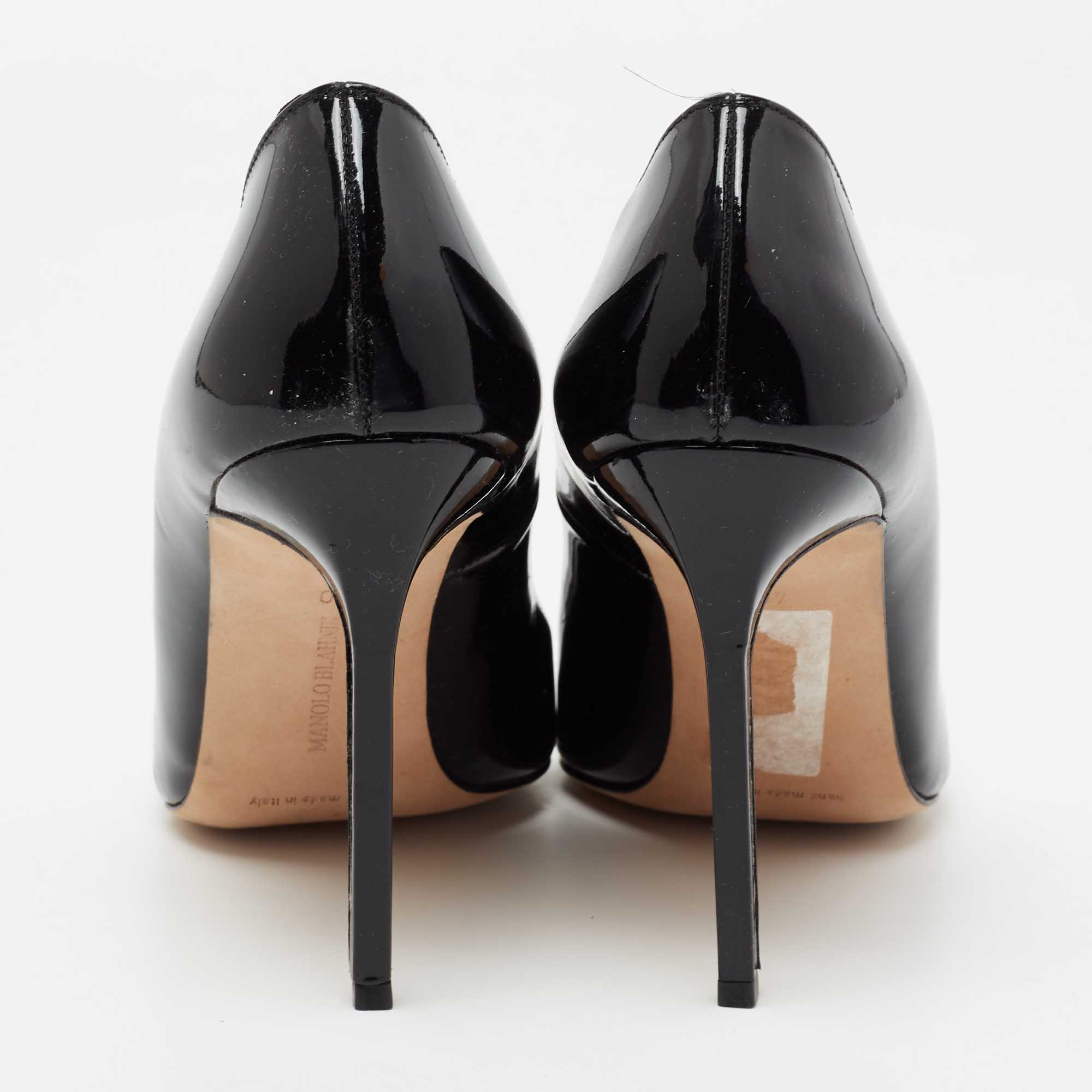 Pre Owned Manolo Blahnik Black Patent Leather Round Toe Pumps Size 40 