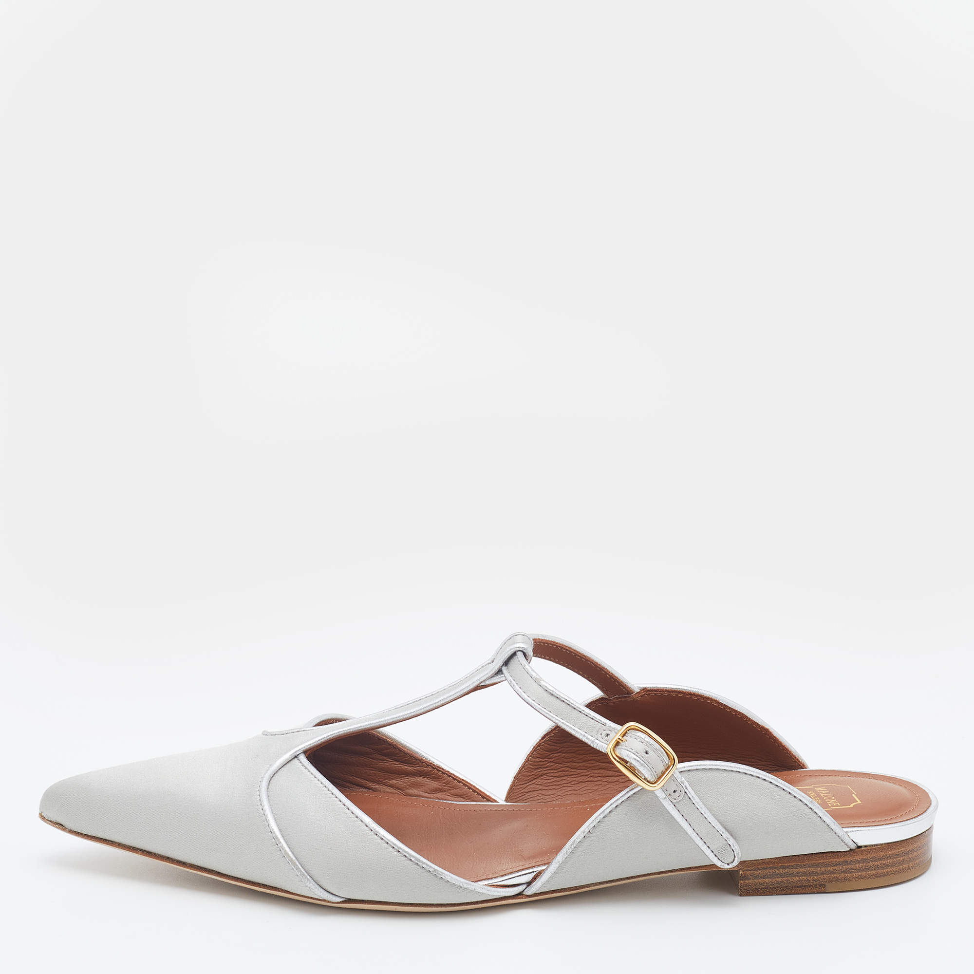 Pre Owned Malone Souliers Silver Satin Imogen Flat Sandals Size 39