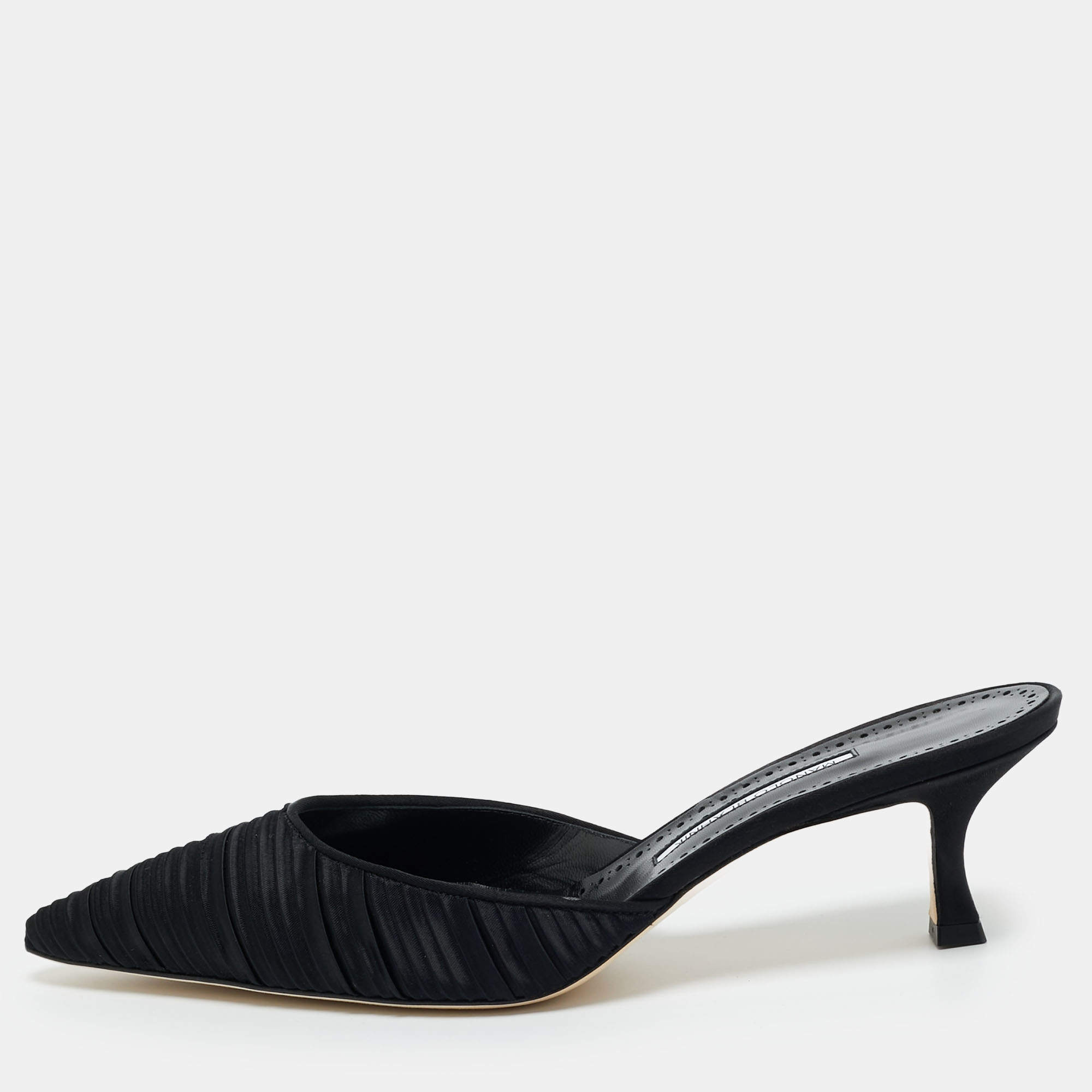 Pre Owned Manolo Blahnik Black Satin Carolynemu Mules Size 42