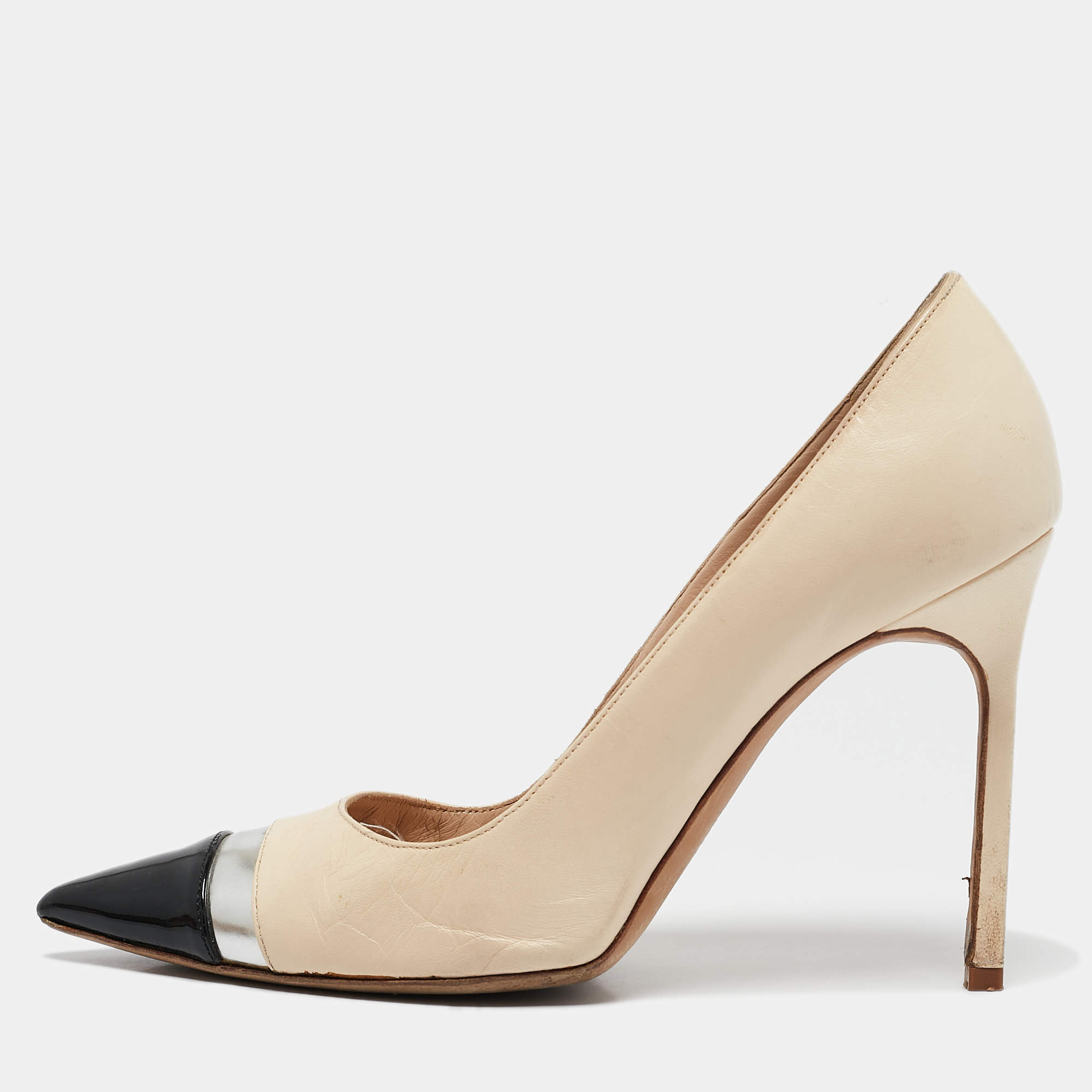 Manolo Blahnik Cream/Black Leather Pointed Toe Pumps Size 37