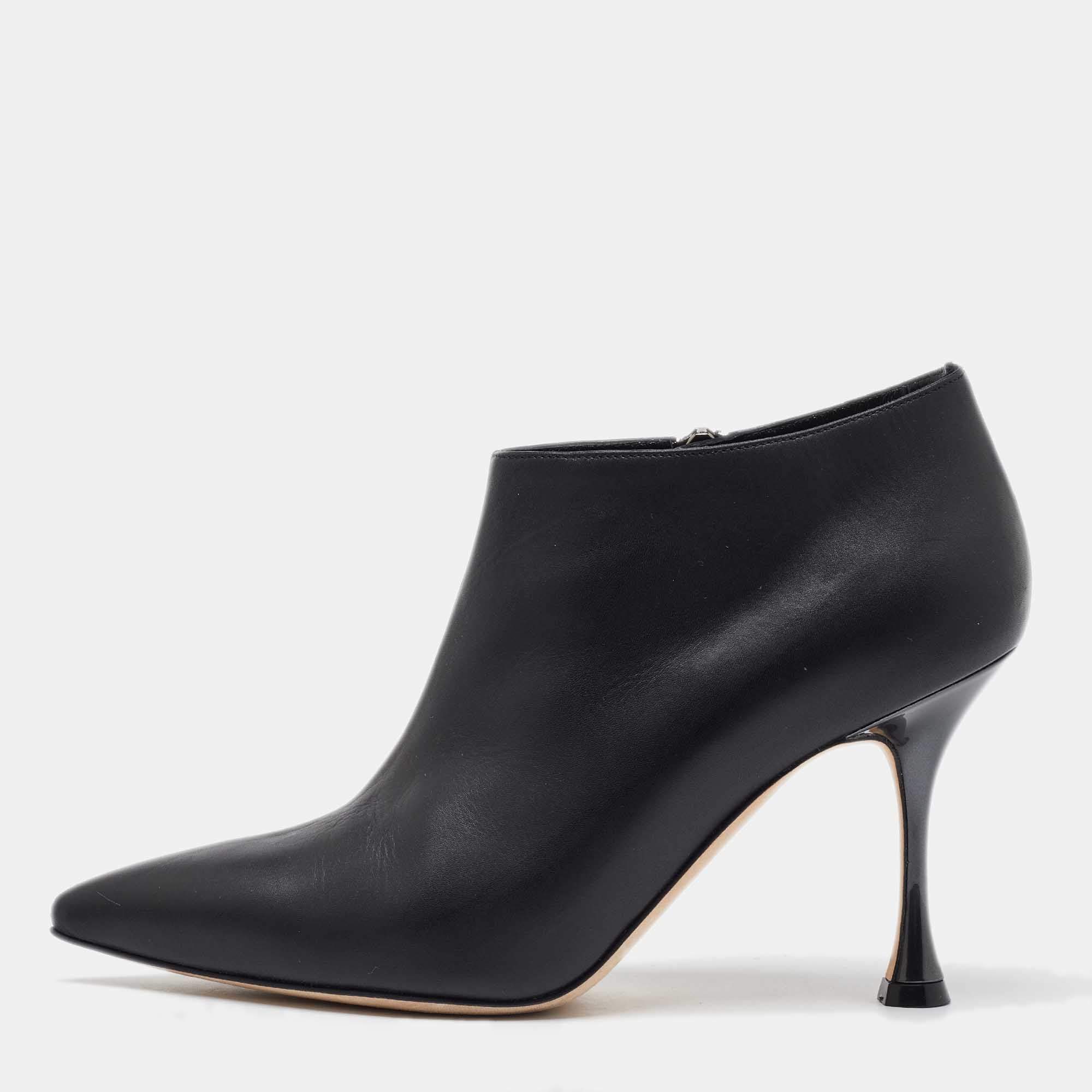 Manolo Blahnik Black Leather Pointed Toe Ankle Length Boots Size 37.5