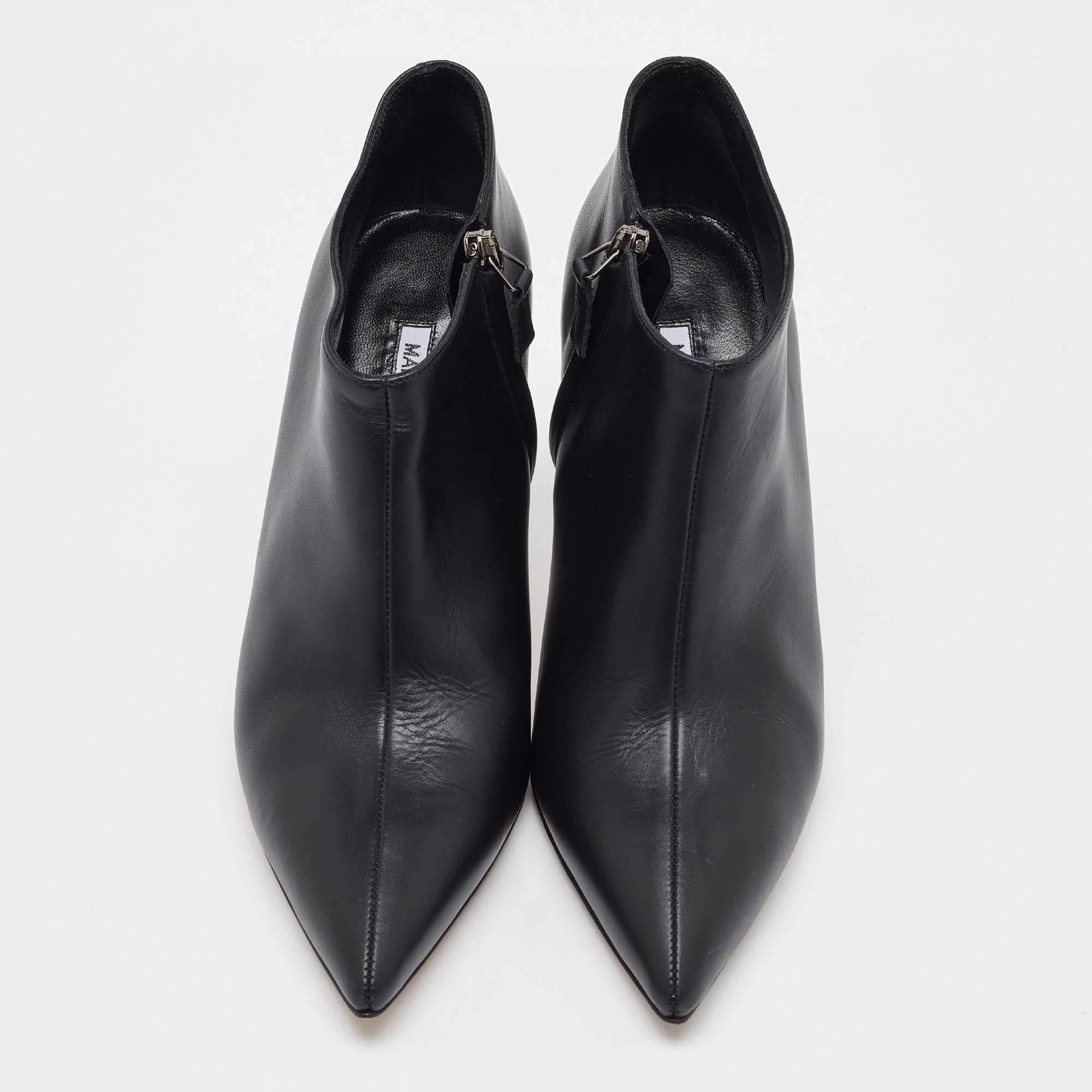 Pre Owned Manolo Blahnik Black Leather Pointed Toe Ankle Length Boots Size 37.5