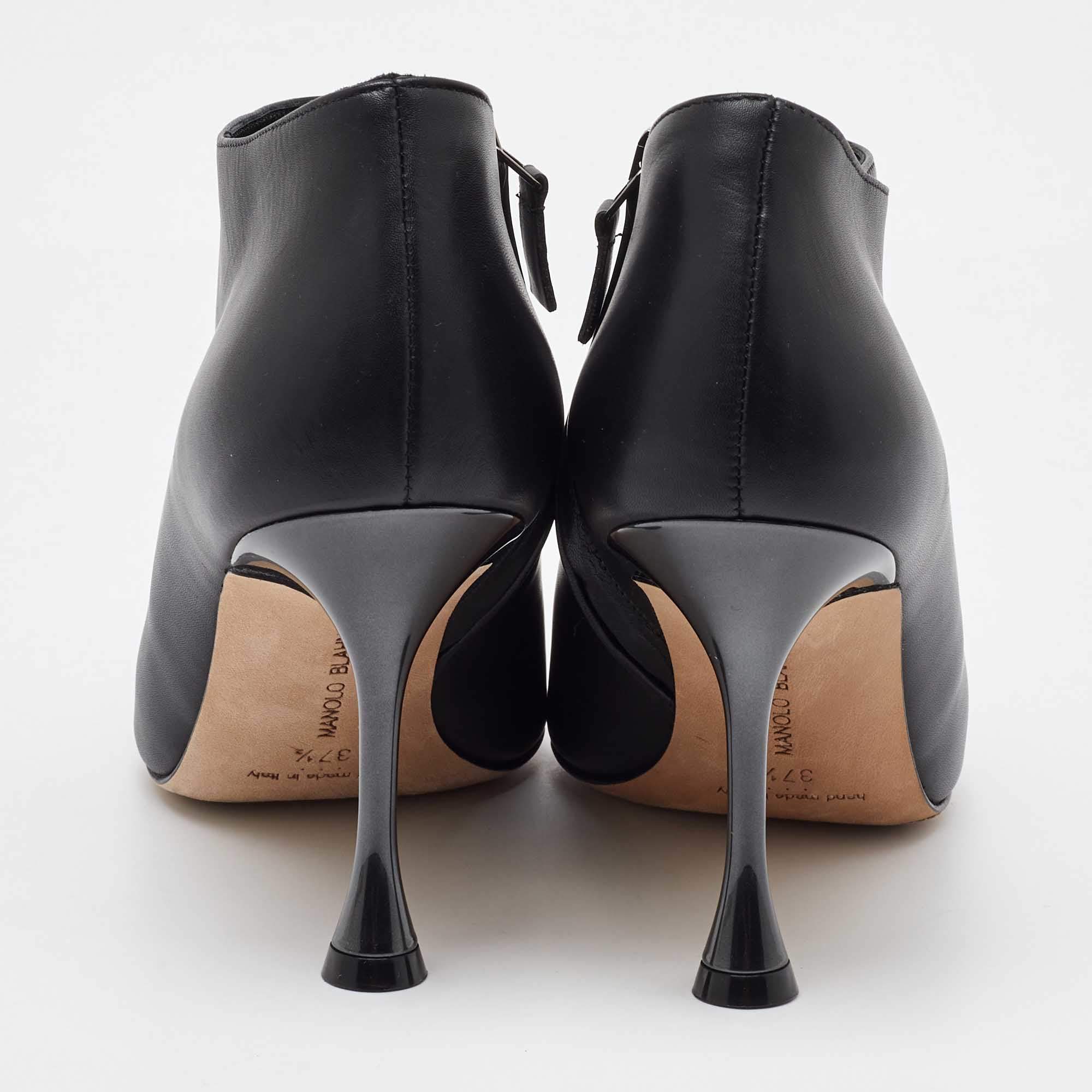 Pre Owned Manolo Blahnik Black Leather Pointed Toe Ankle Length Boots Size 37.5