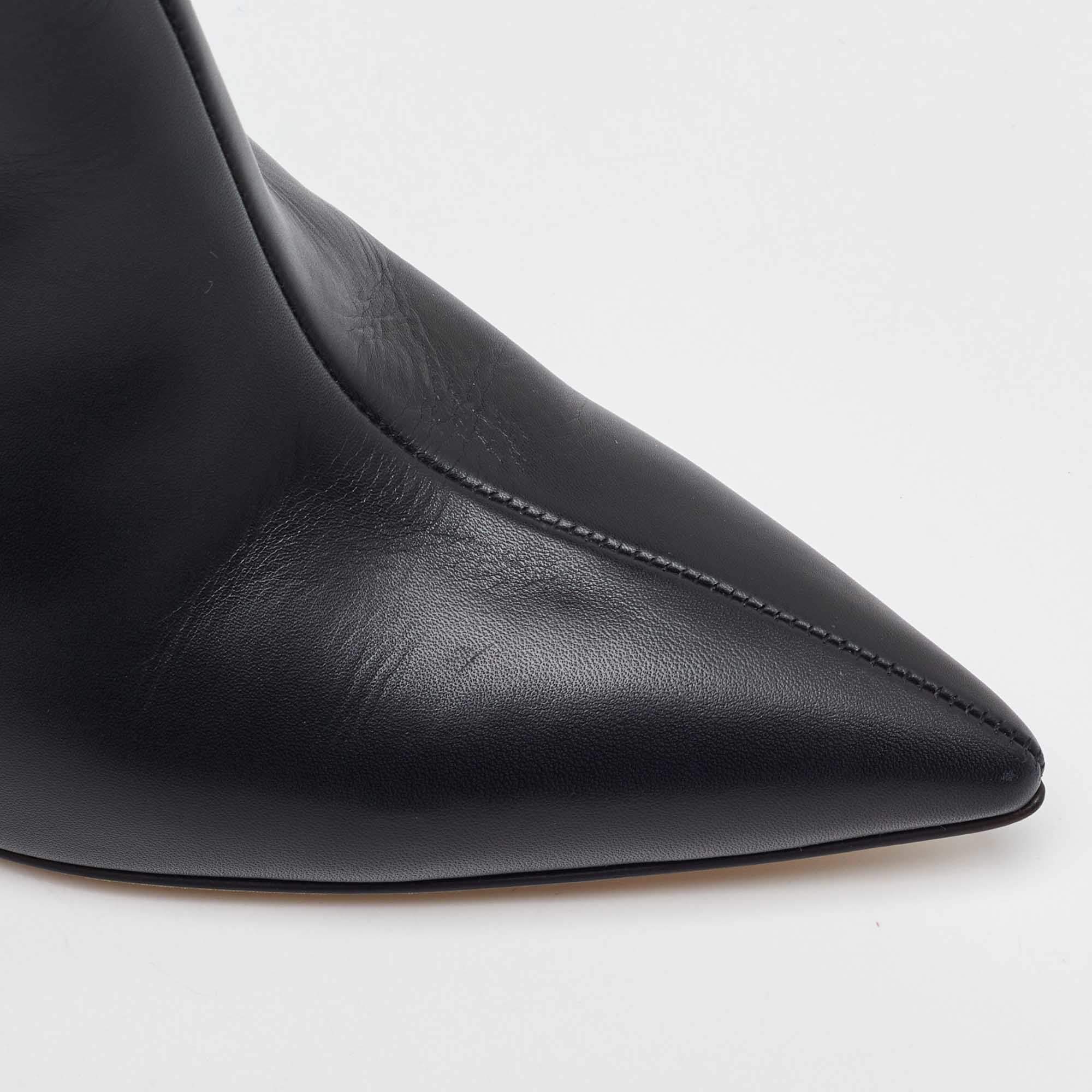 Pre Owned Manolo Blahnik Black Leather Pointed Toe Ankle Length Boots Size 37.5