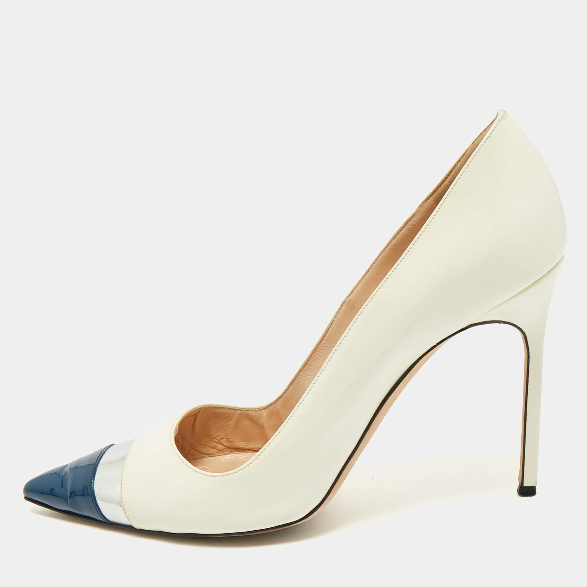 Pre Owned Manolo Blahnik Off White/Navy Blue Patent Leather Pointed Toe Pumps Size 40.5