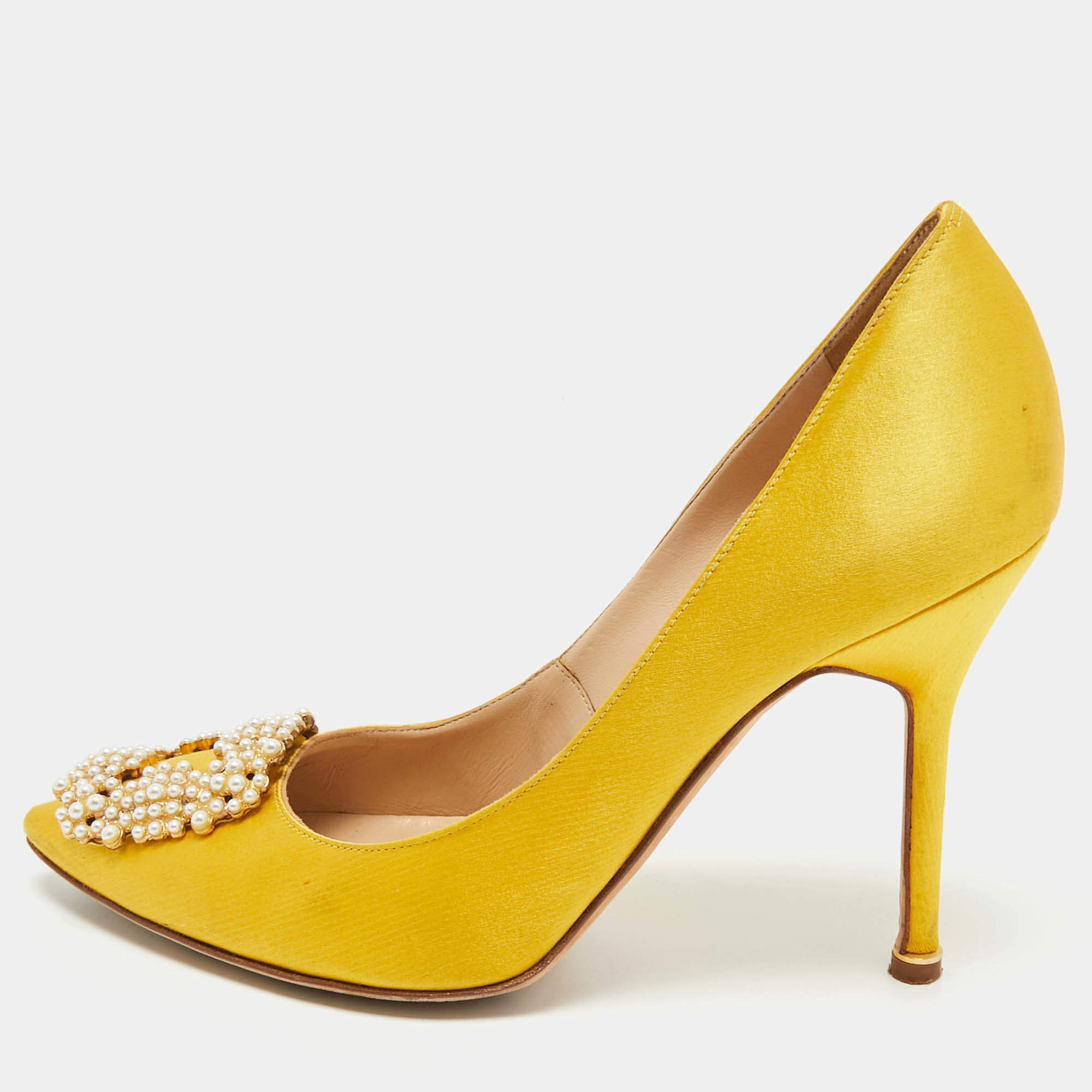 Pre Owned Manolo Blahnik Yellow Satin Hangisi Pumps Size 38