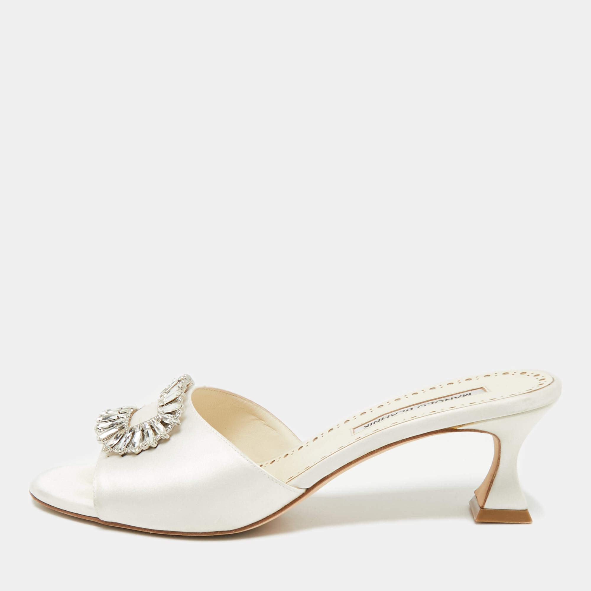 Pre Owned Manolo Blahnik Off White Satin Laalita Mules Size 40