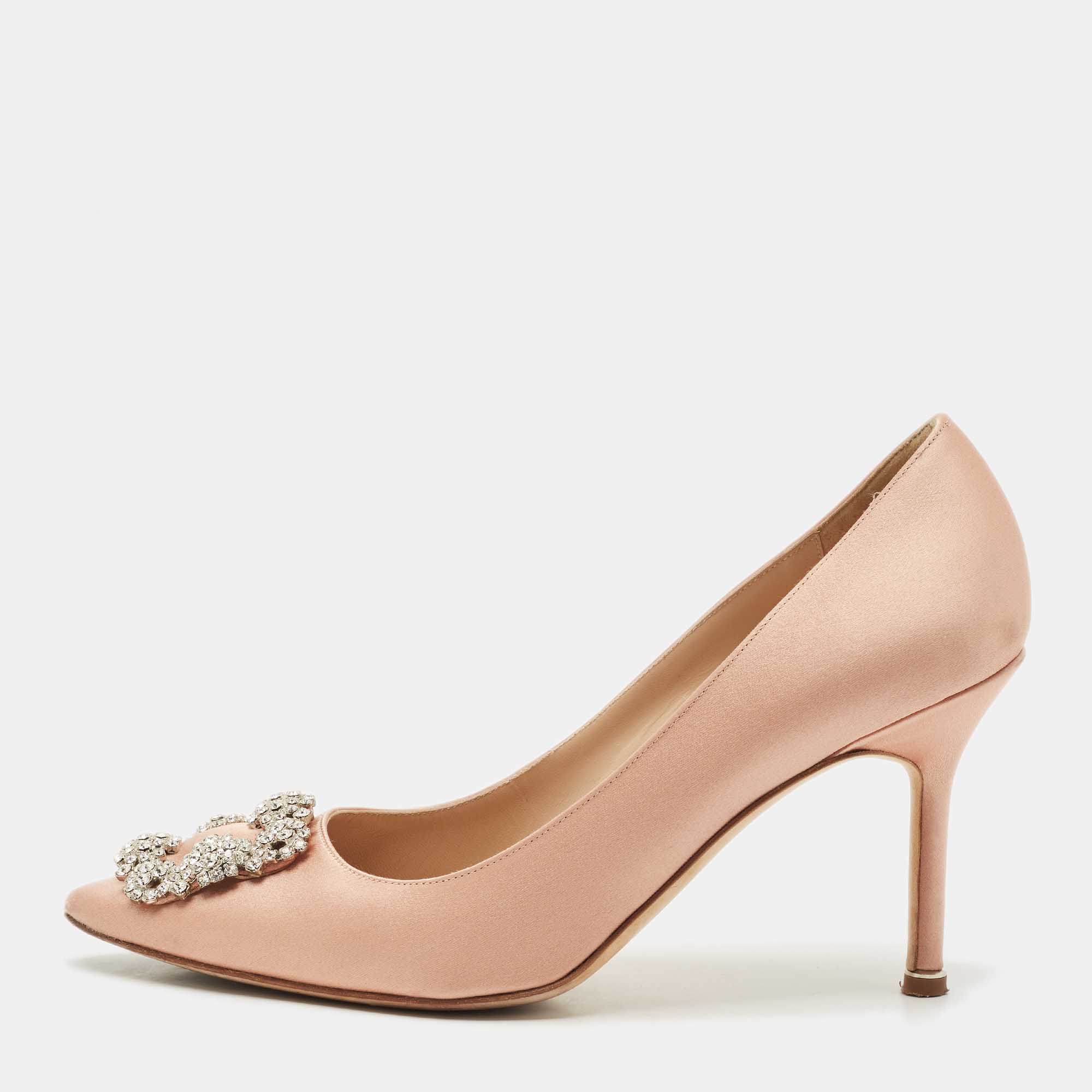 Pre Owned Manolo Blahnik Peach Satin Hangisi Pumps Size 39