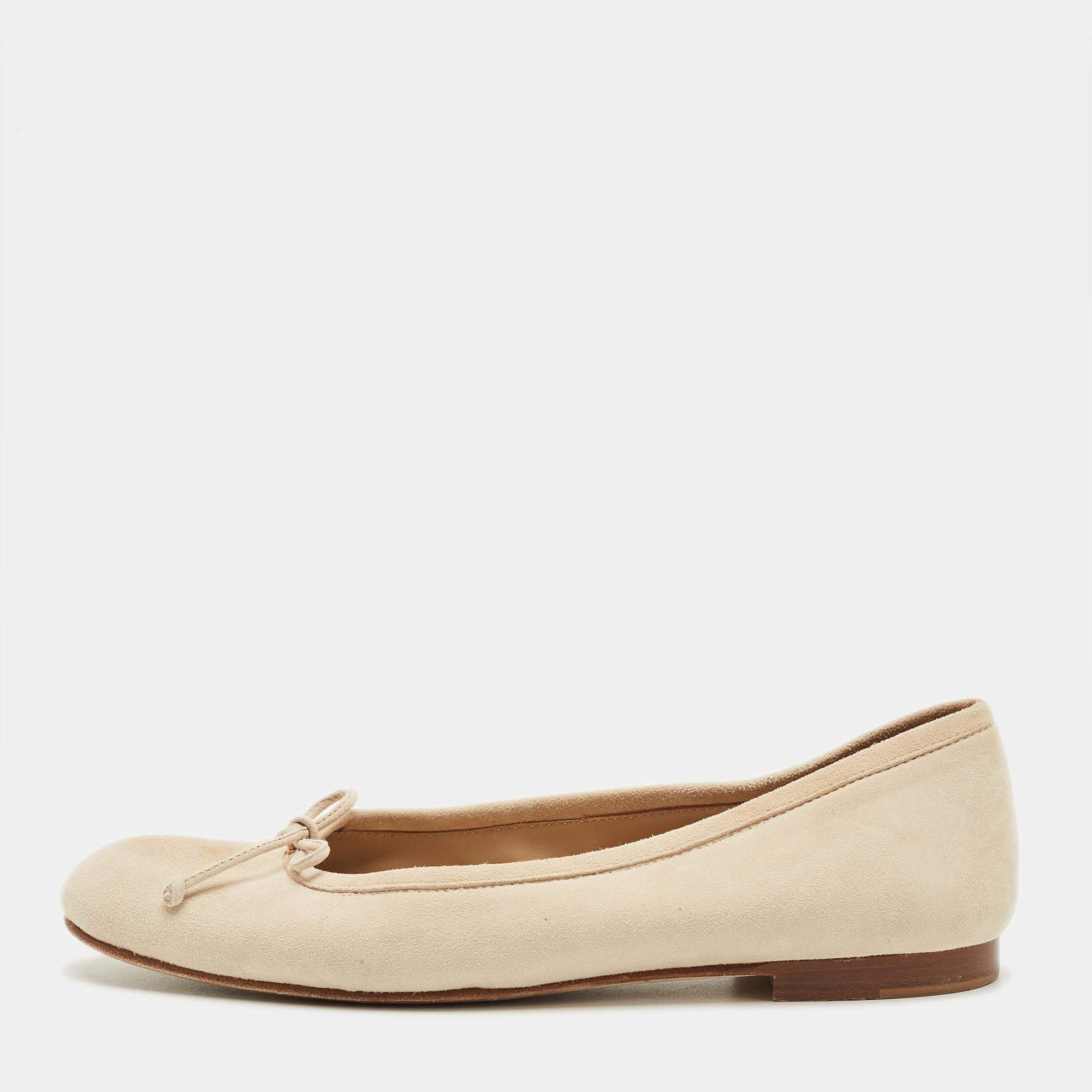 Pre Owned Manolo Blahnik Beige Suede Veralli Bow Detailed Ballet Flats Size 38