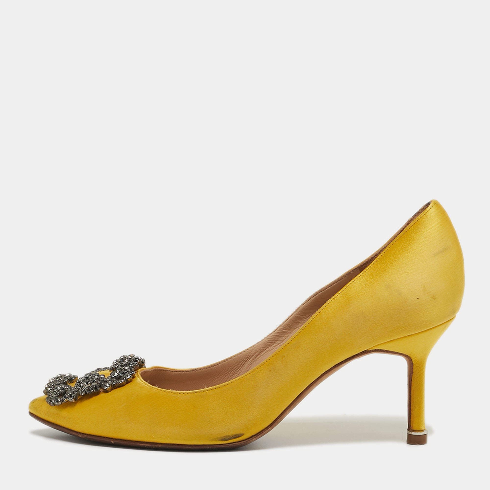 مملوكة مسبقًا Manolo Blahnik Hangisi Size 35.5 Yellow Satin Pumps