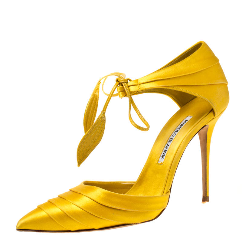 Manolo Blahnik Yellow Pleated Satin Reya Pointed Toe Ankle Tie Pumps Size 38