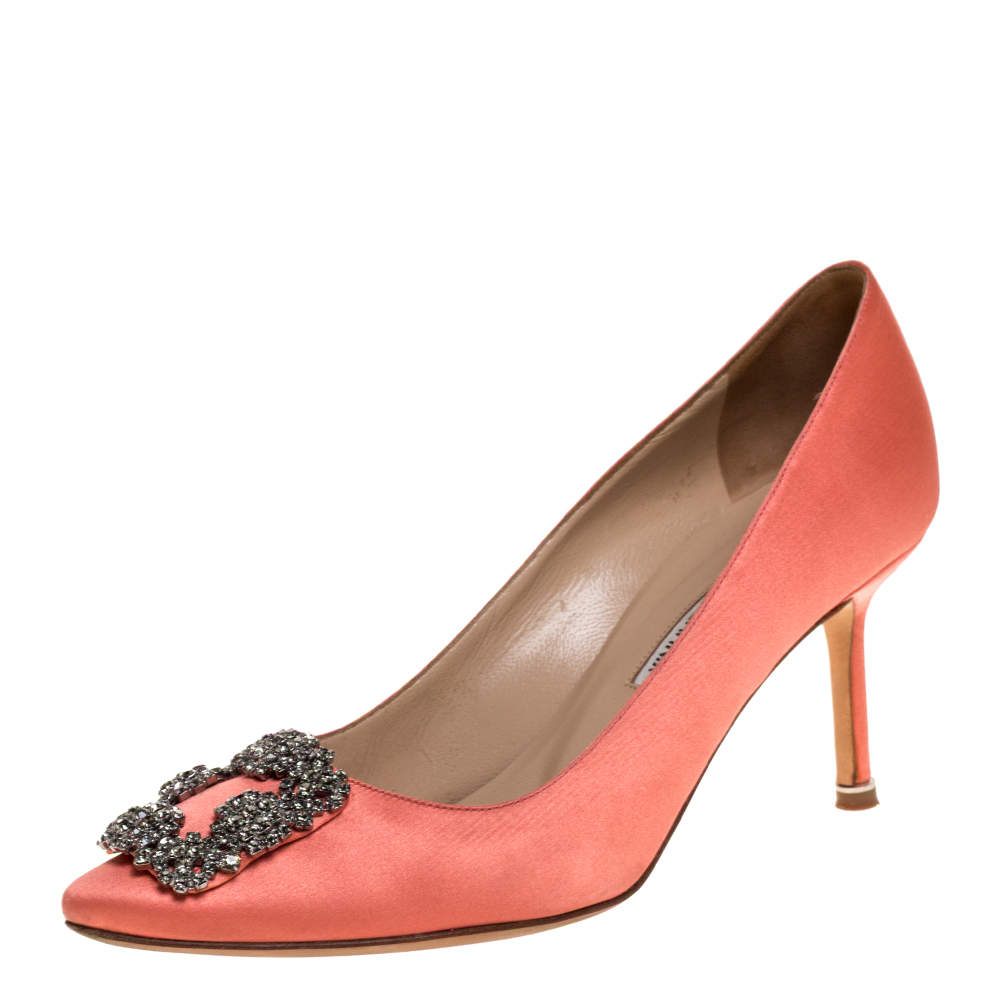 Pre Owned Manolo Blahnik Peach Satin Hangisi Crystal Embellished Pumps Size 38.5