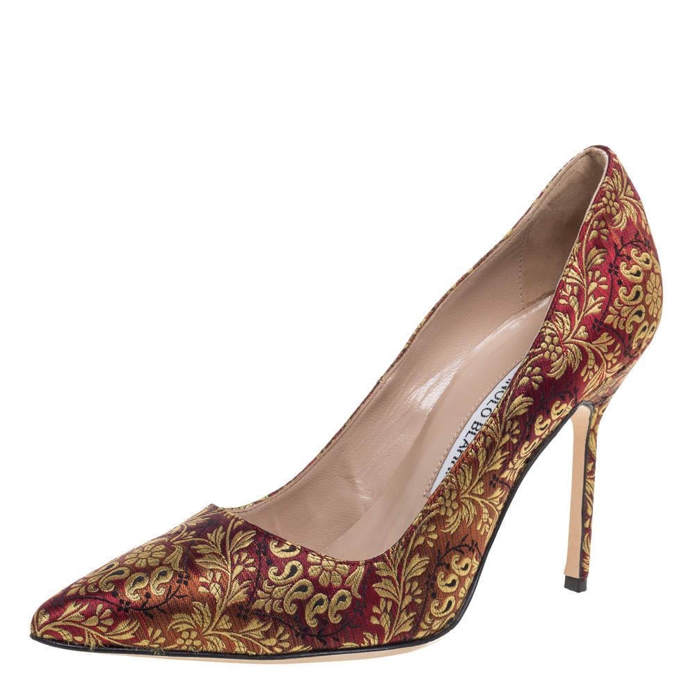 Pre Owned حذء كعب عالي مانولو بلانيك مقدمة مدببة قماش بروكاد مقاس 37