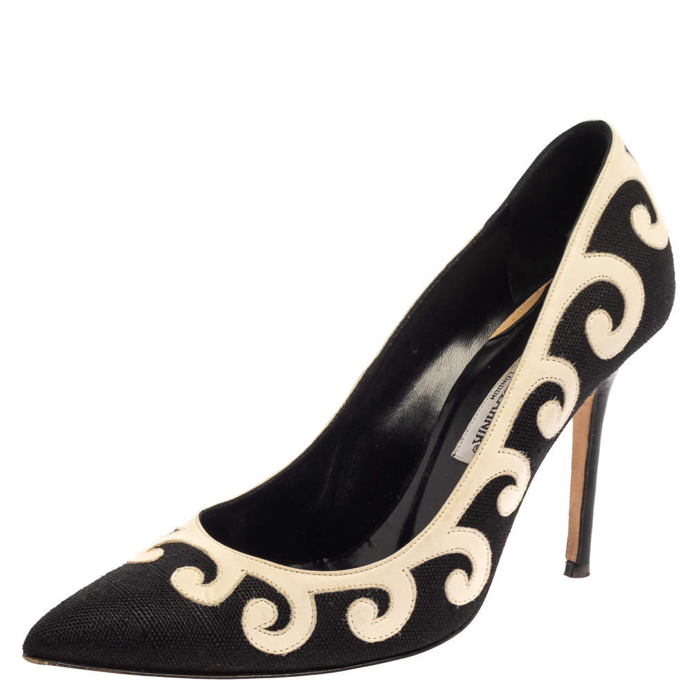 Pre Owned Manolo Blahnik Black/White Leather And Canvas  Pumps Size 39.5