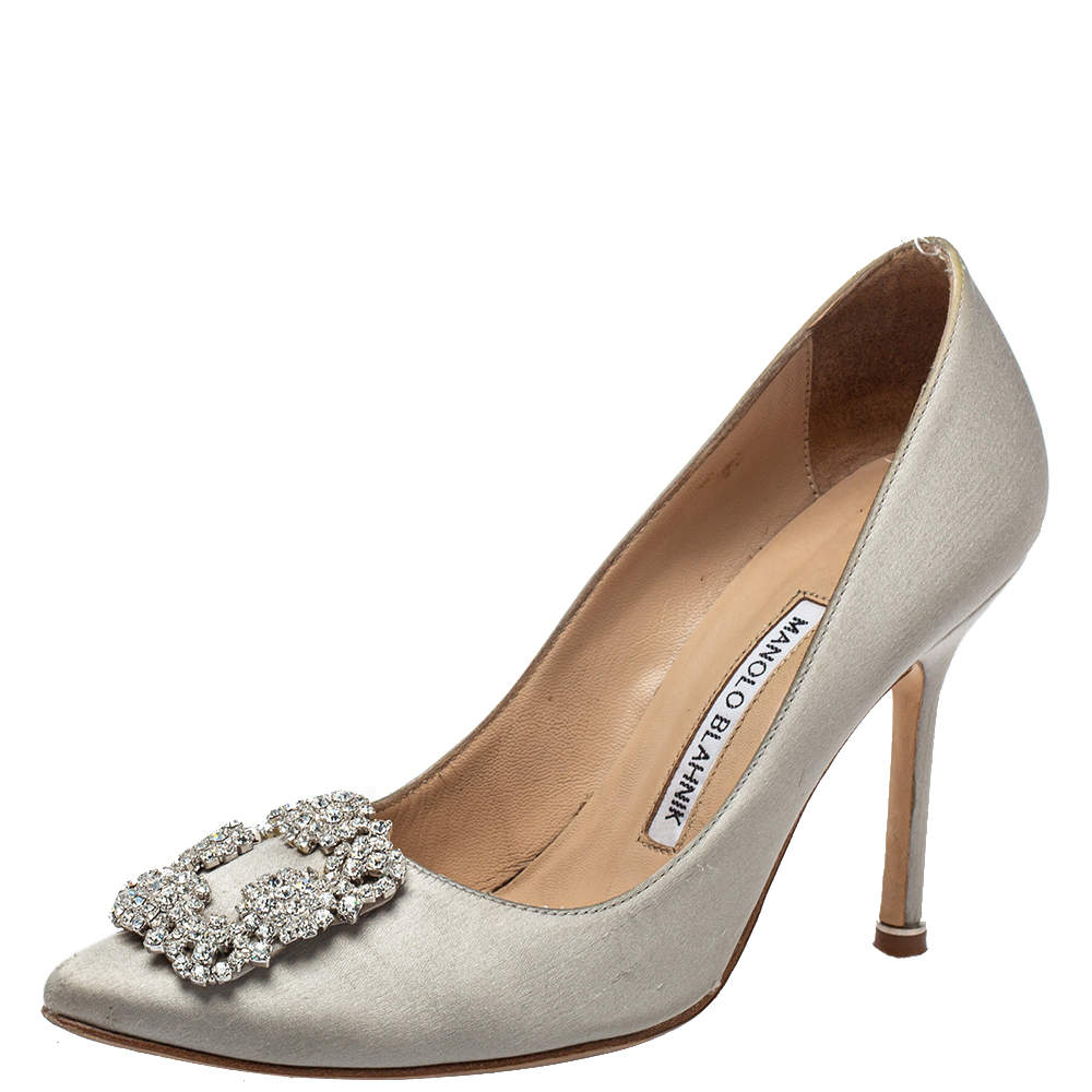 Pre Owned حذاء كعب عالى مانولو بلانيك مزخرف كريستال هانغيسي ساتان رمادي مقاس 36