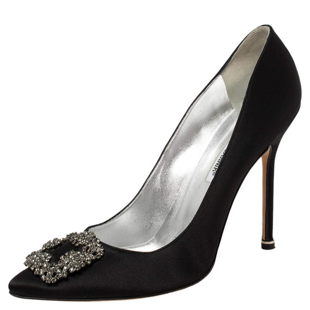 Pre Owned حذاء كعب عالي مانولو بلانيك هانغيسي ساتان أسود بمقدمة مدببة مقاس 42