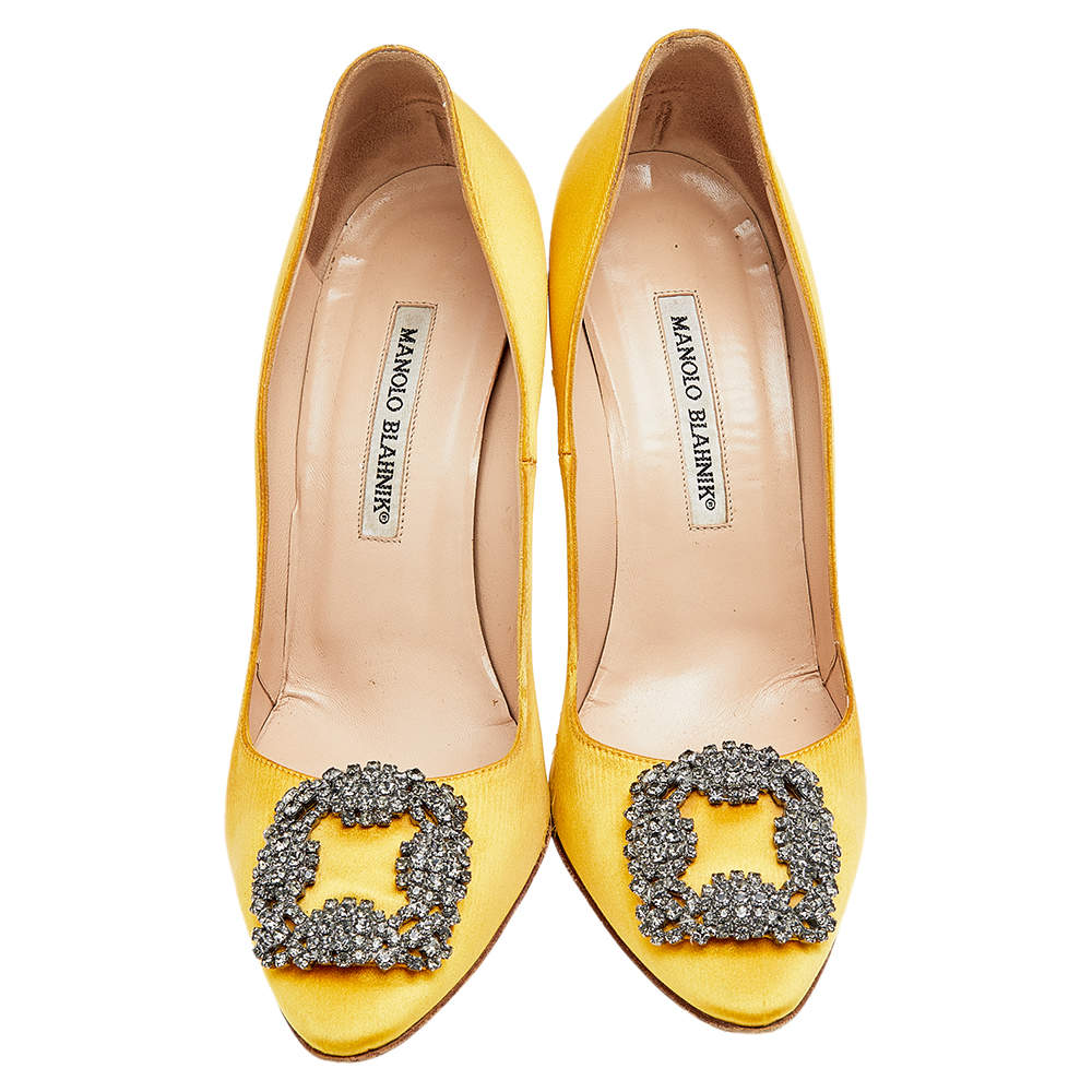 Pre Owned Manolo Blahnik Yellow Satin Hangisi Crystal Embellished Pumps Size 38.5