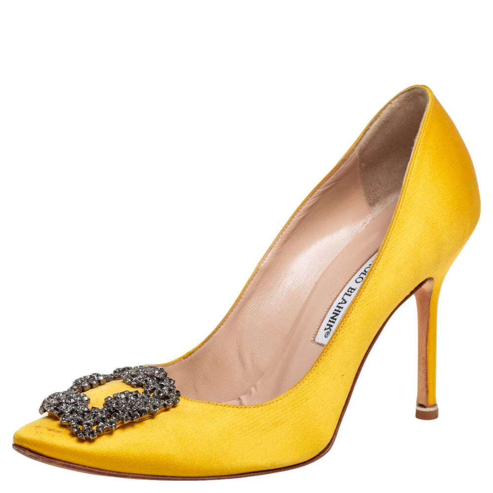 Pre Owned Manolo Blahnik Yellow Satin Hangisi Pumps Size 37.5