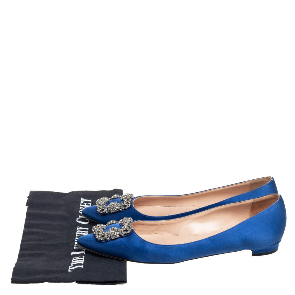 مملوكة مسبقًا Manolo Blahnik Blue Satin Hangisi Ballet Flats Size 39