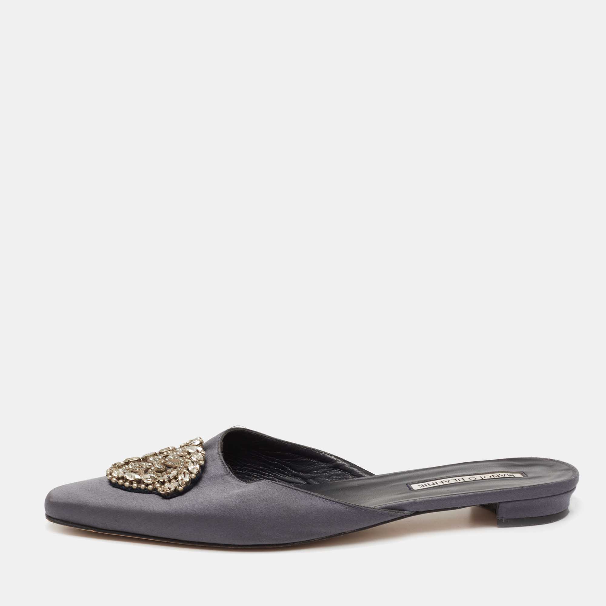 Manolo Blahnik Grey Satin Okkatomu Crystal Embellished Crest Flat Mules Size 39
