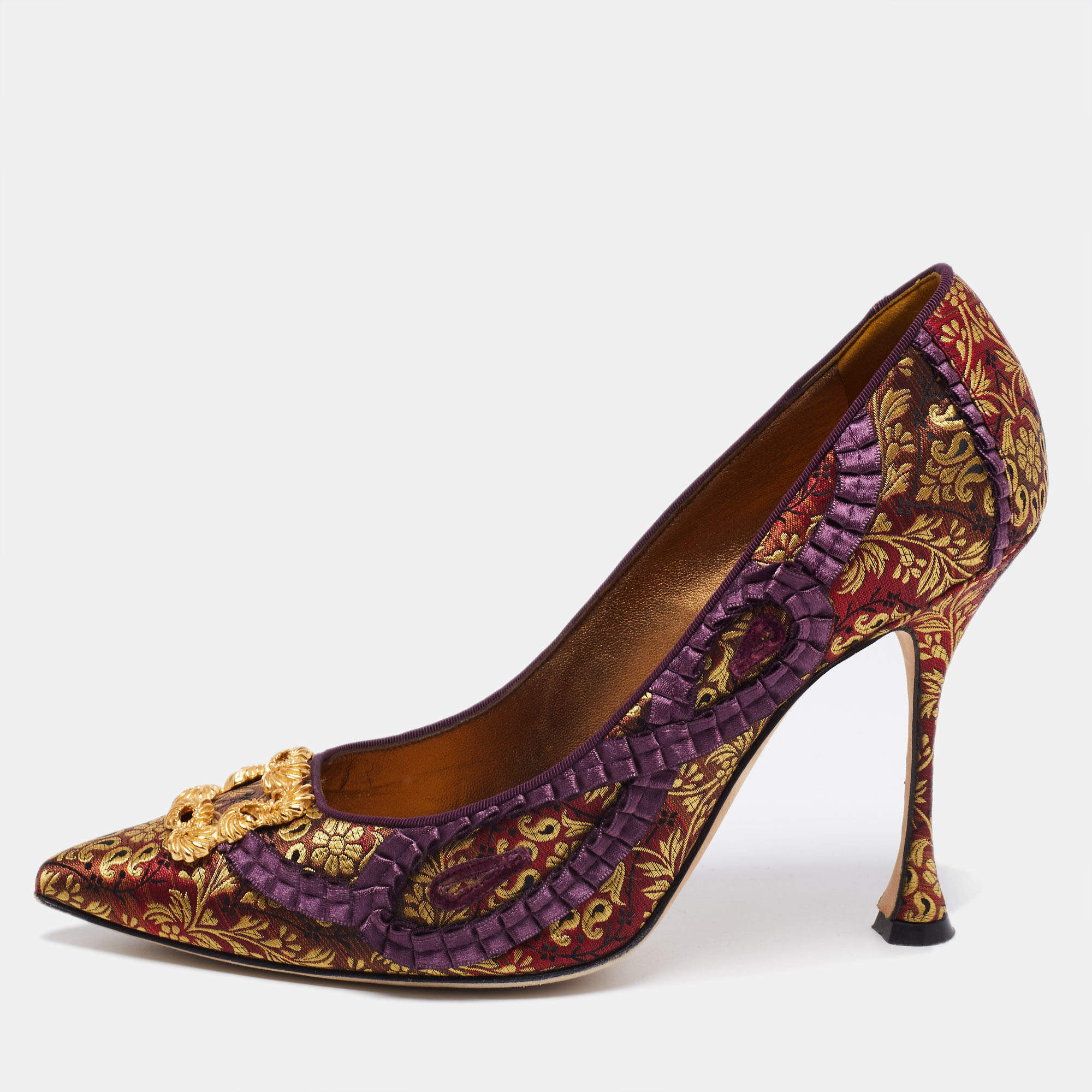 مملوكة مسبقًا حذاء كعب عالى مانولو بلانيك سليب أون بروكود قماش متعدد الألوان مقاس 38.5