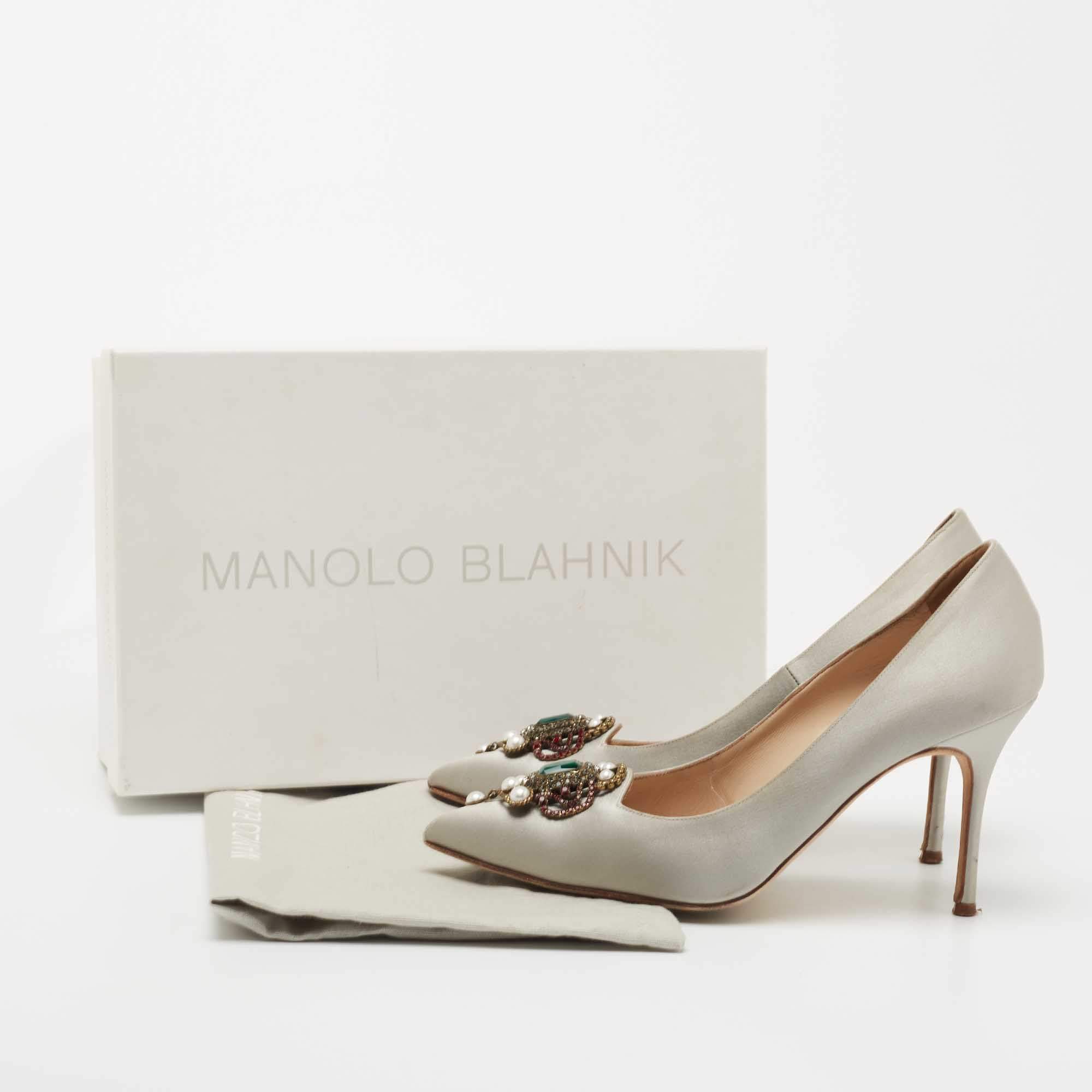 Pre Owned Manolo Blahnik Grey Satin Eufrasia Pumps Size 38