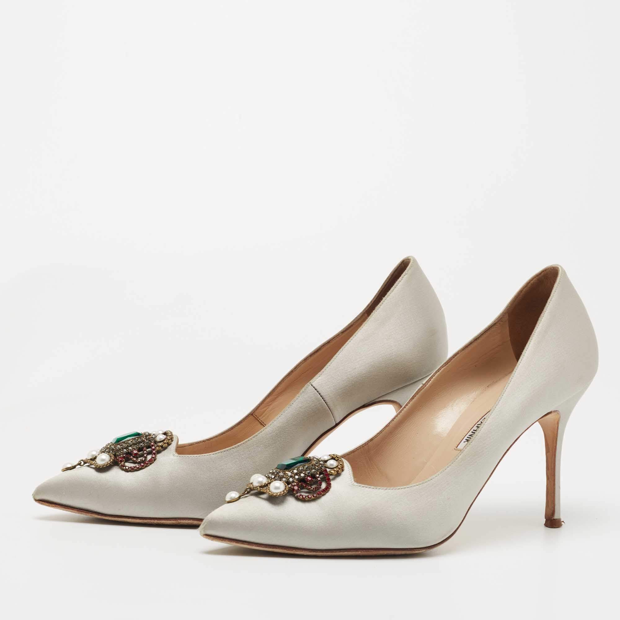 Pre Owned Manolo Blahnik Grey Satin Eufrasia Pumps Size 38