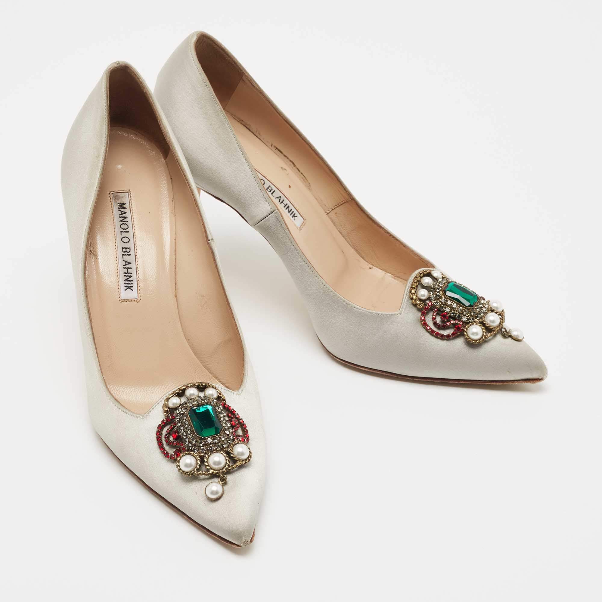 Pre Owned Manolo Blahnik Grey Satin Eufrasia Pumps Size 38