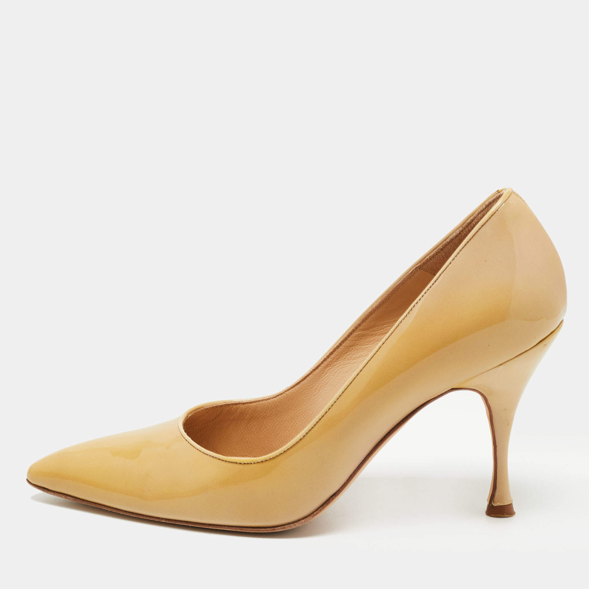 Manolo Blahnik Yellow Patent Leather BB Pumps Size 37 Manolo