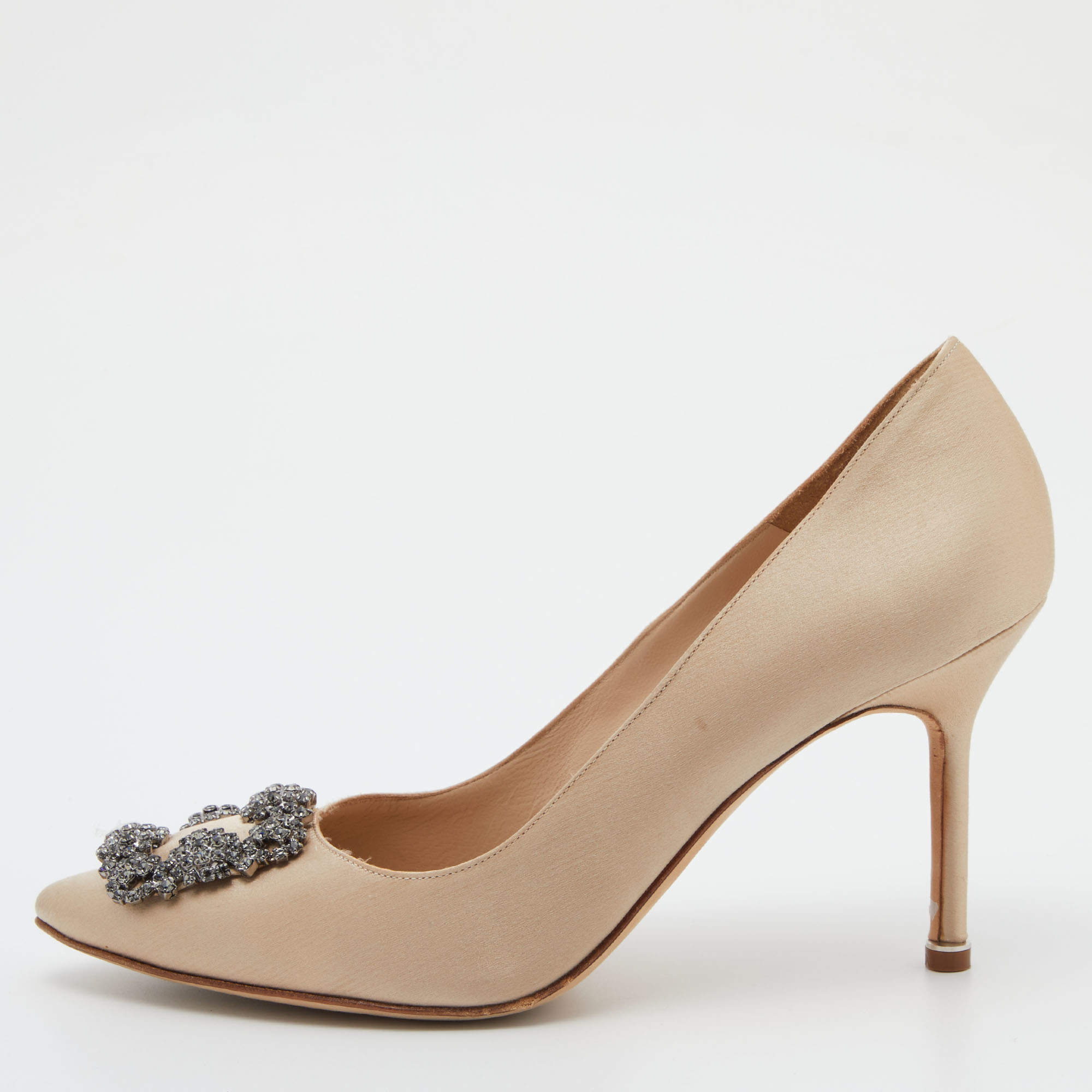 Manolo Blahnik Beige Satin Hangisi Pumps Size 39