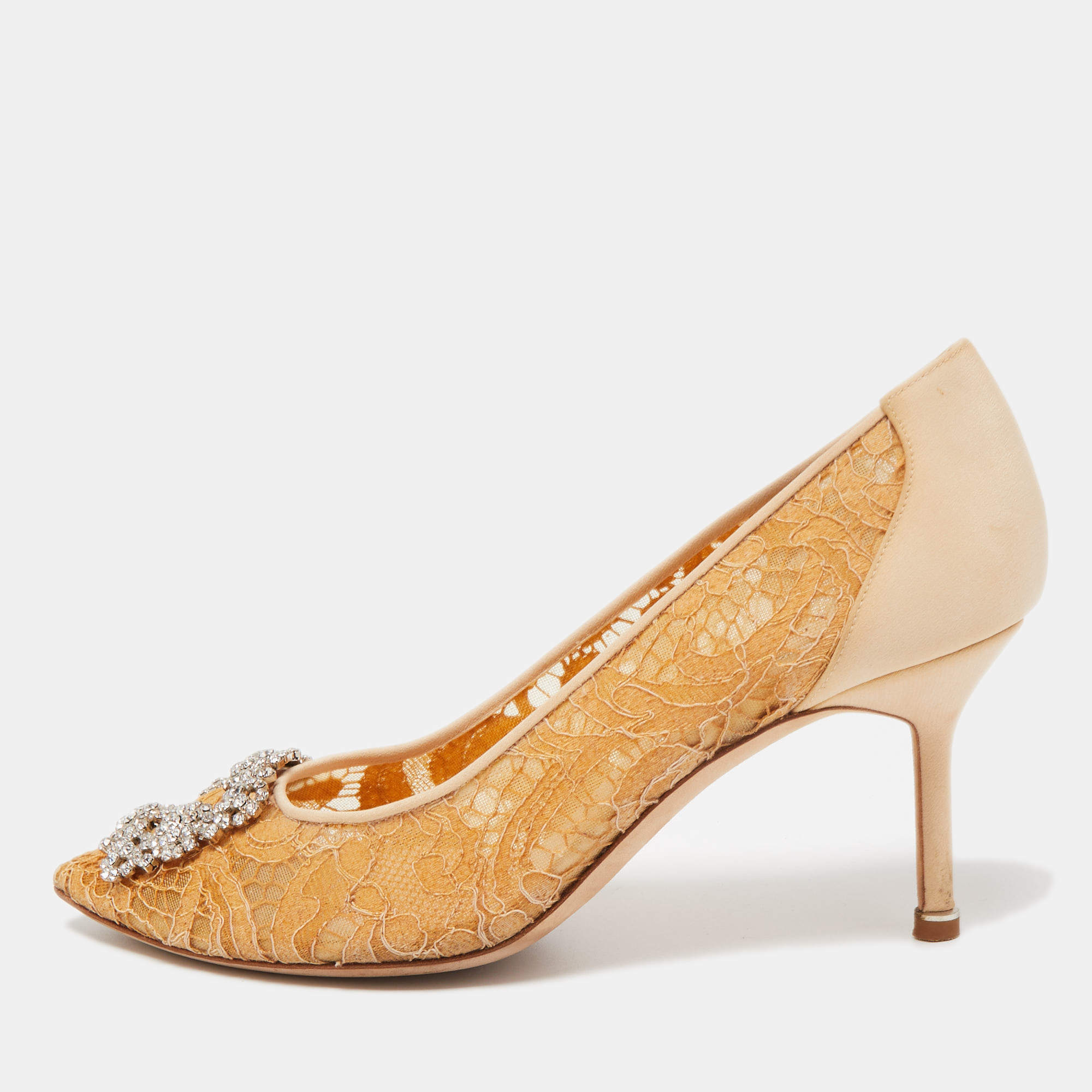 Pre Owned Manolo Blahnik Beige Lace and Satin Hangisi Crystal Embellished Pointed Toe Pumps Size 39.5